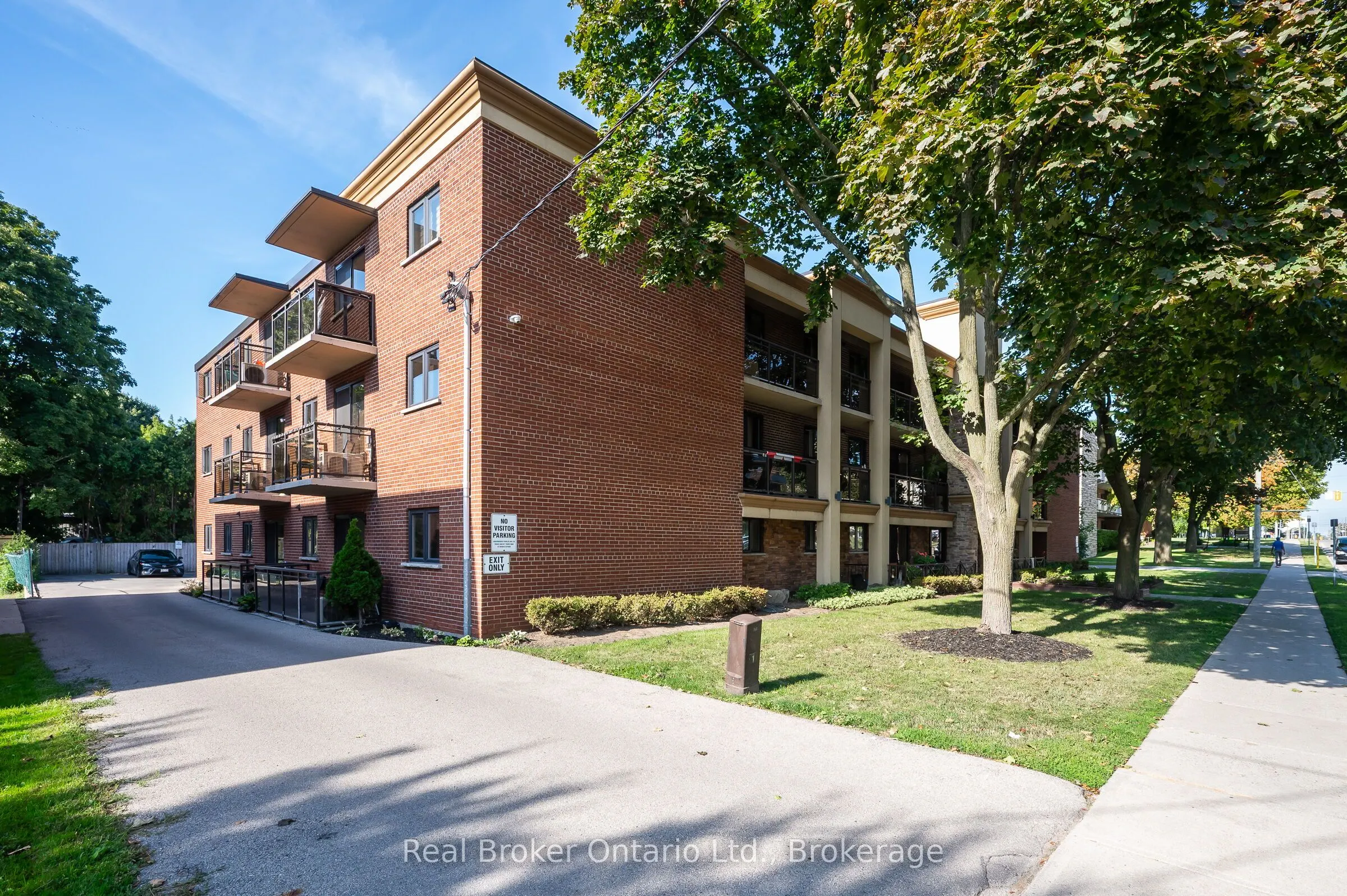 1212 Fennell Avenue E, #303