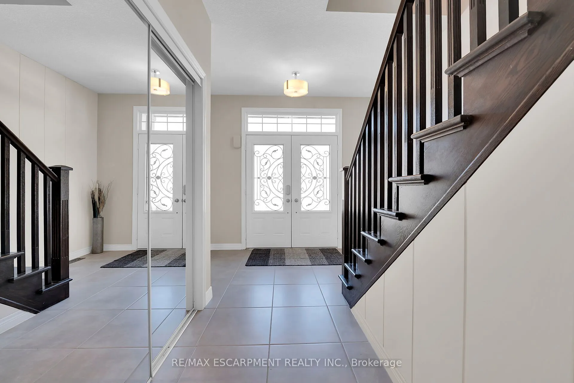 8 CHARTWELL Circle