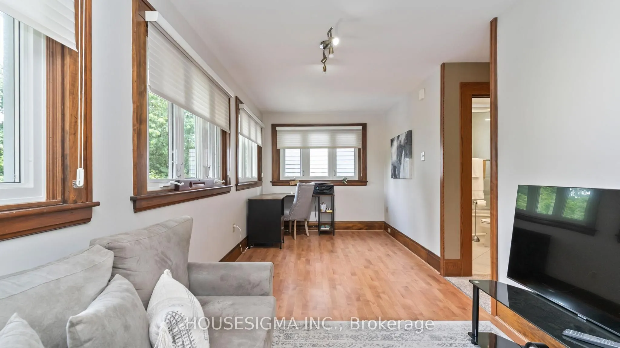 15 Margaret Street