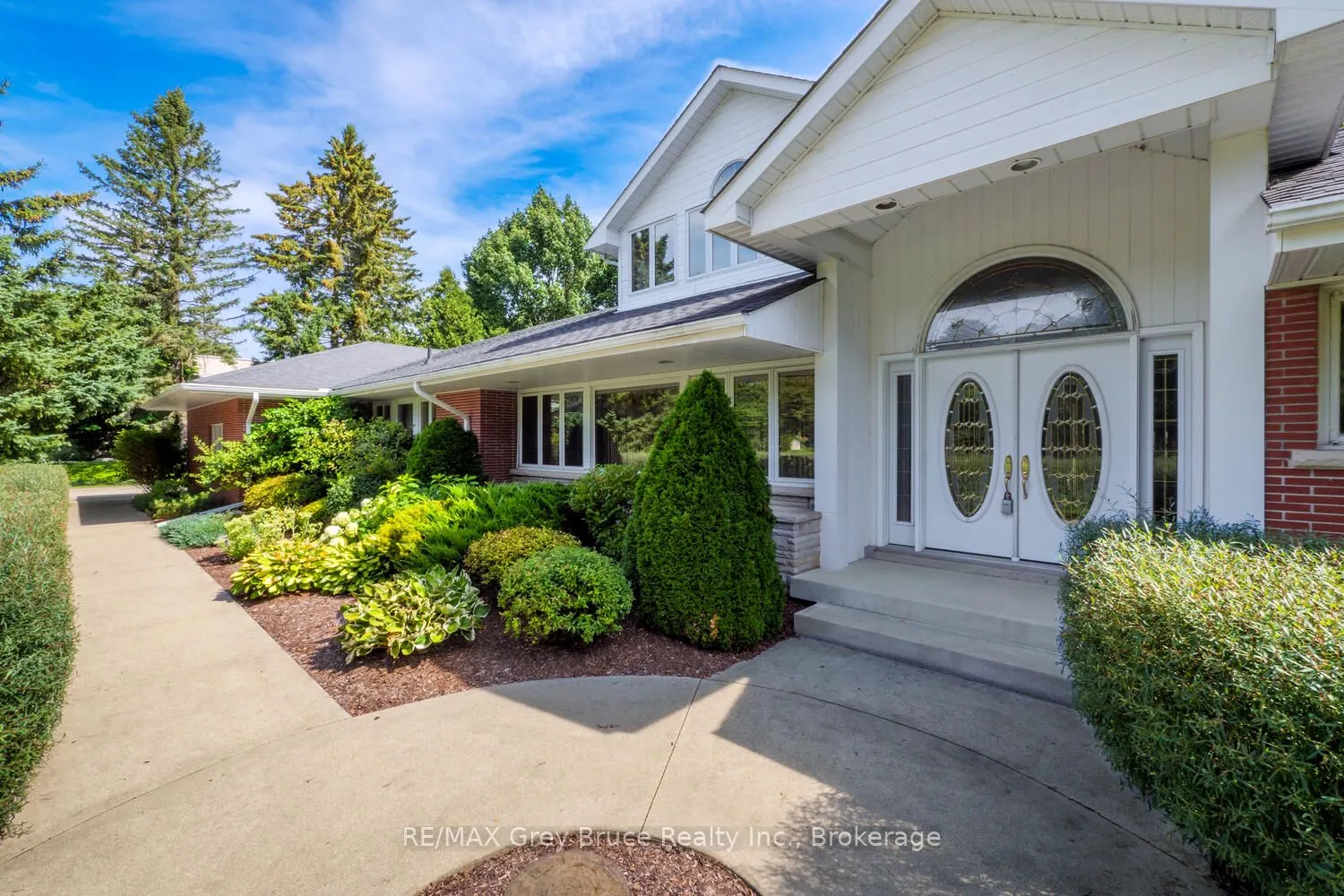 525 4th Avenue W