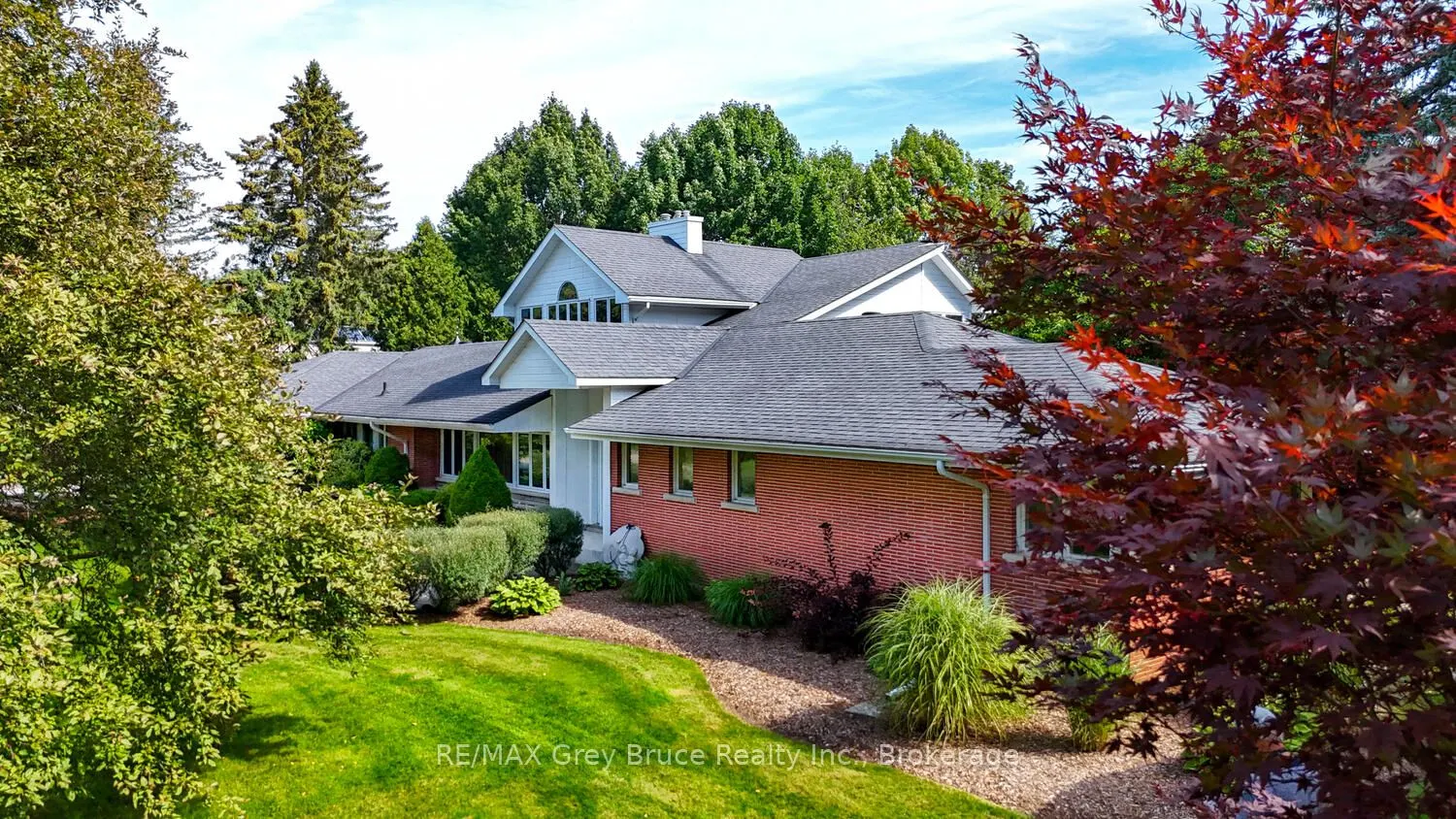 525 4th Avenue W