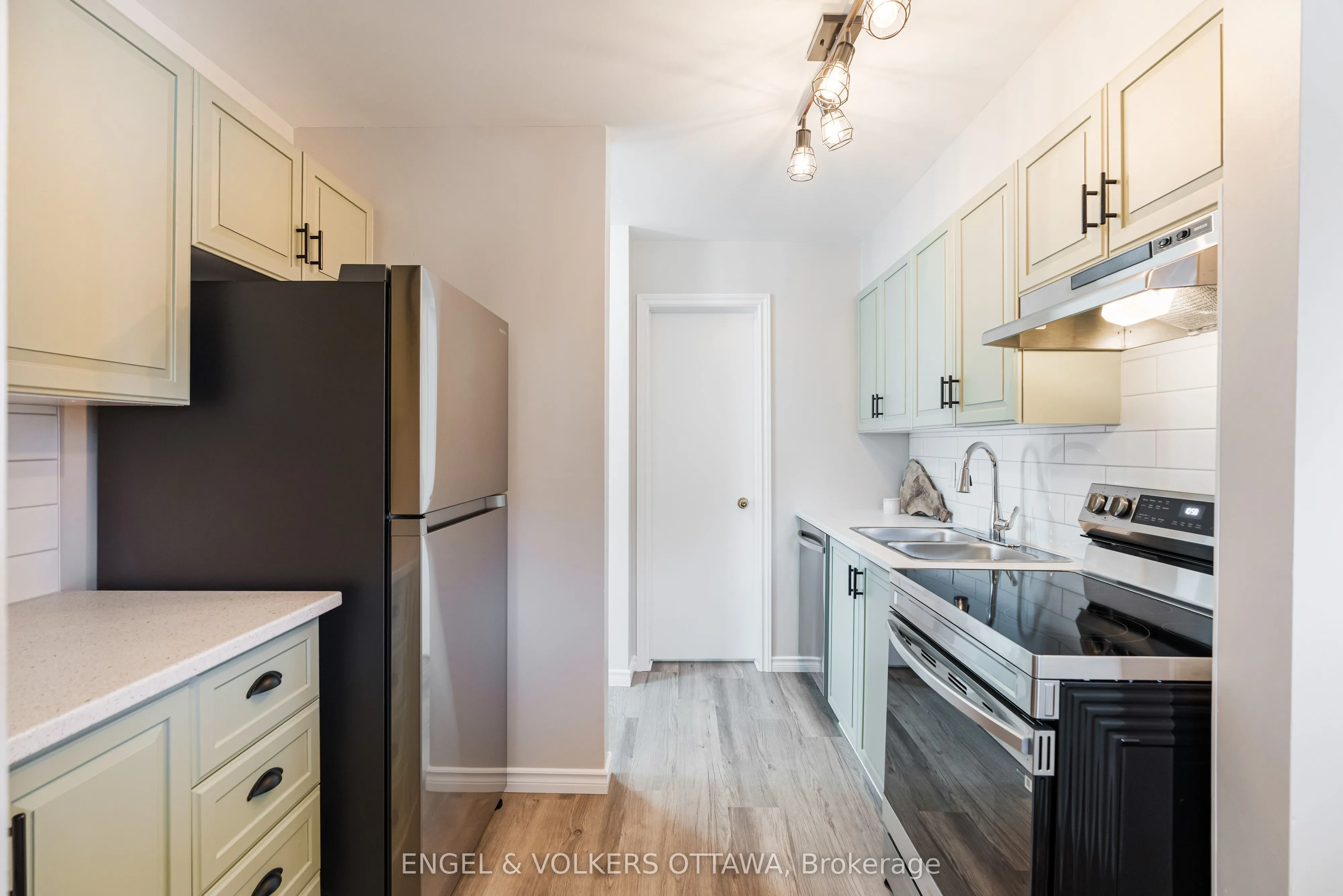 1504 Tanguay Court, #1504