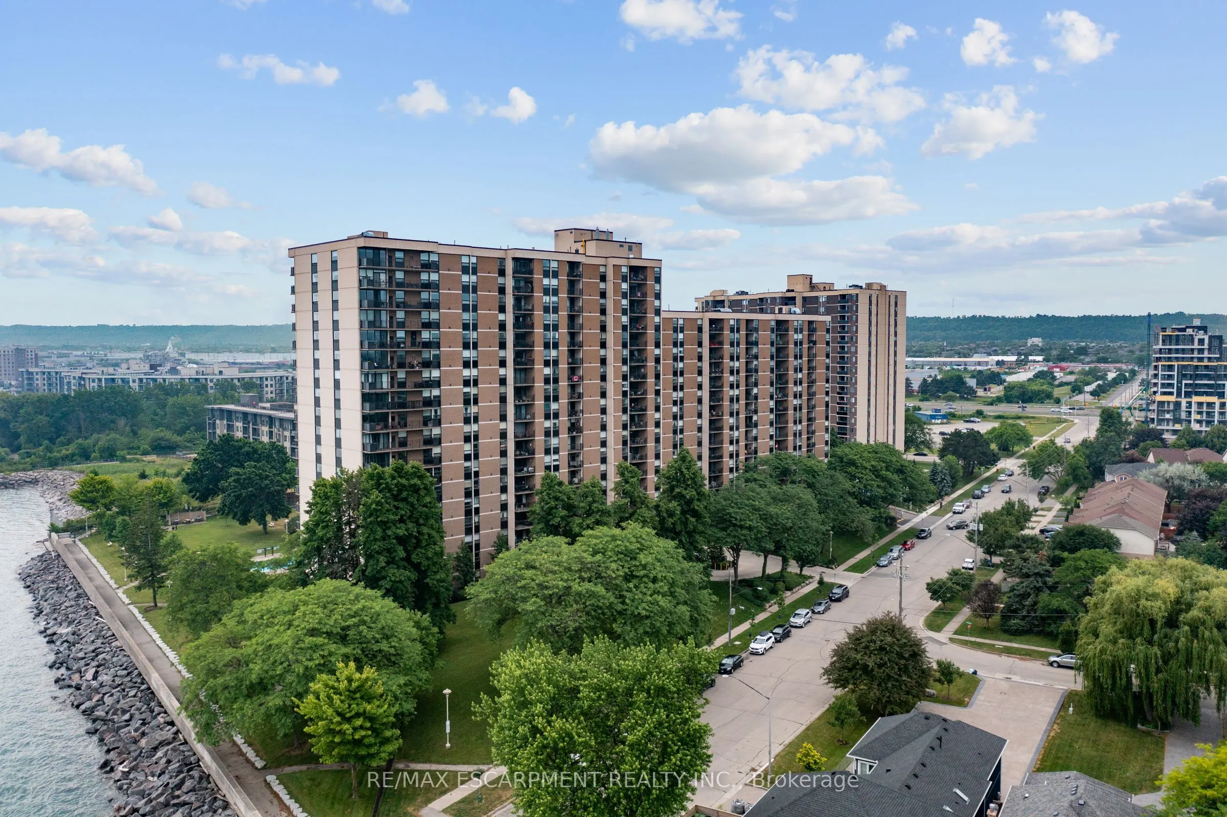 500 GREEN Road, #218