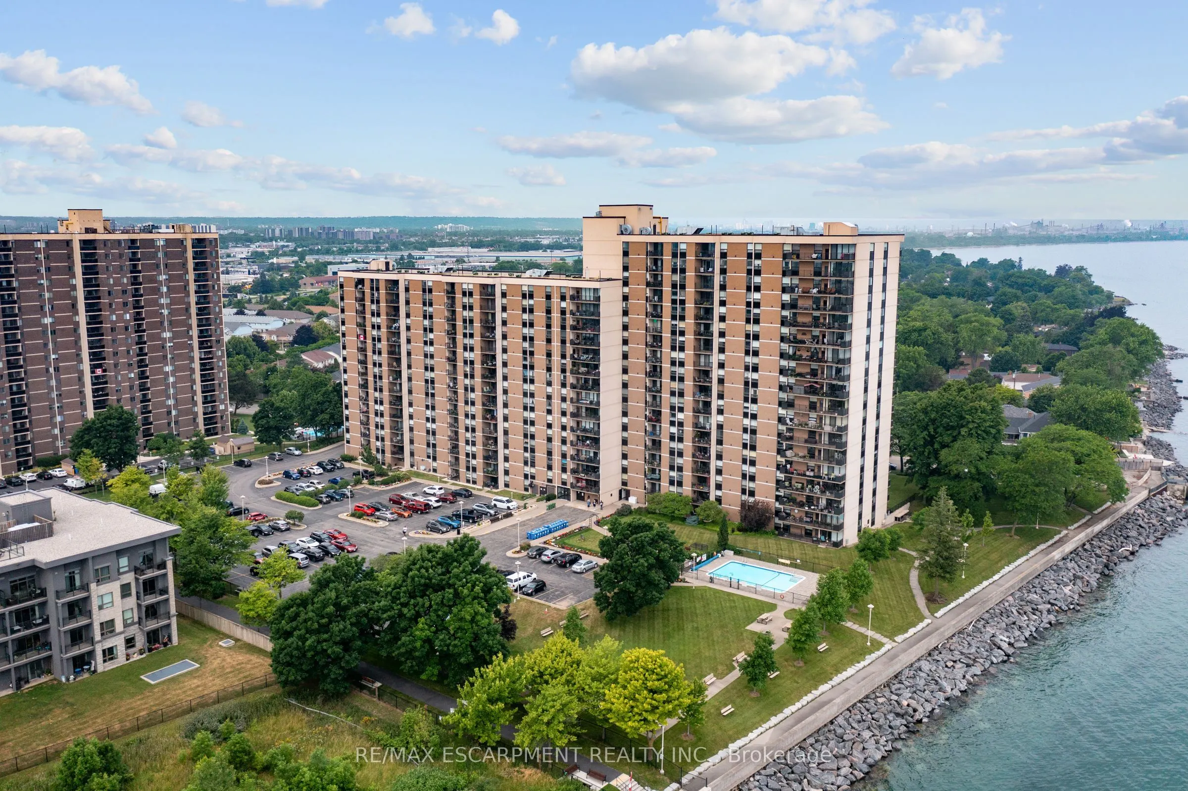 500 GREEN Road, #218