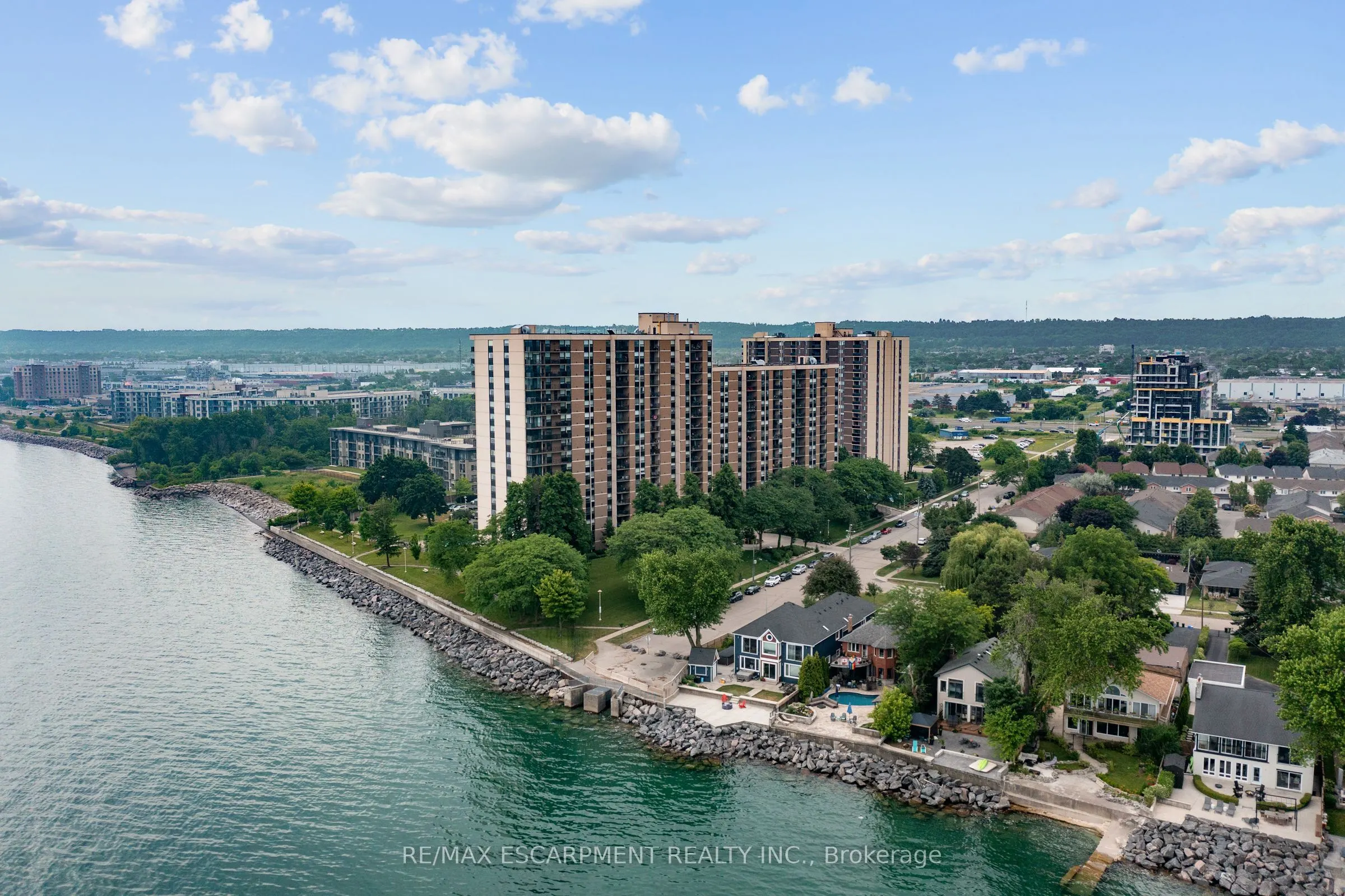 500 GREEN Road, #218