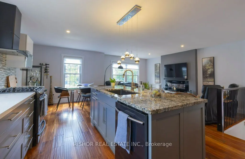 1176 Huntington Circle