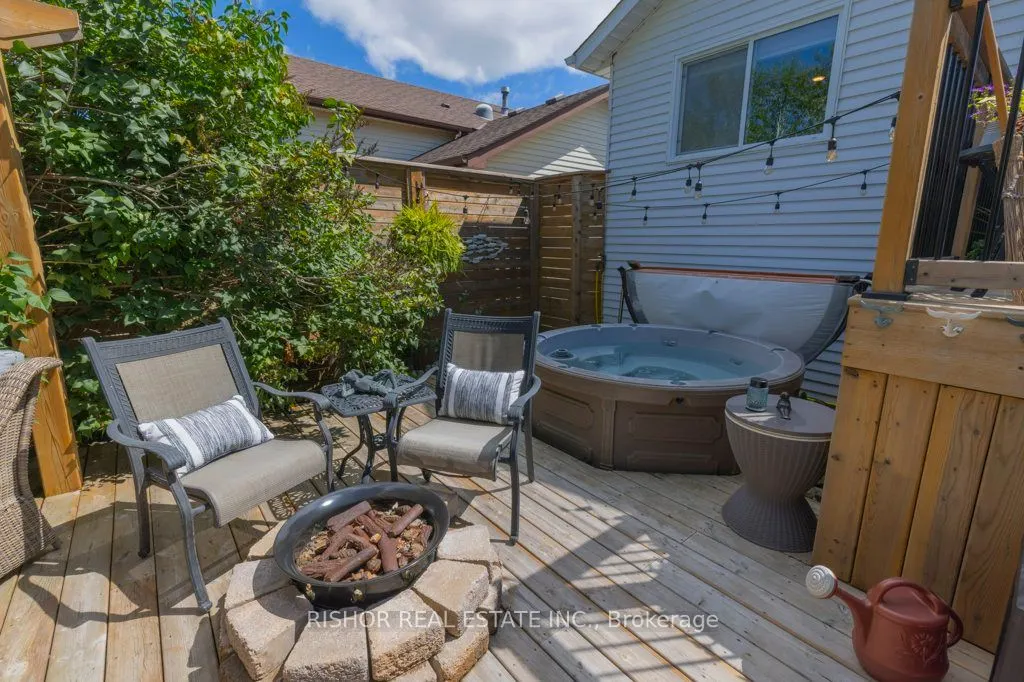 1176 Huntington Circle