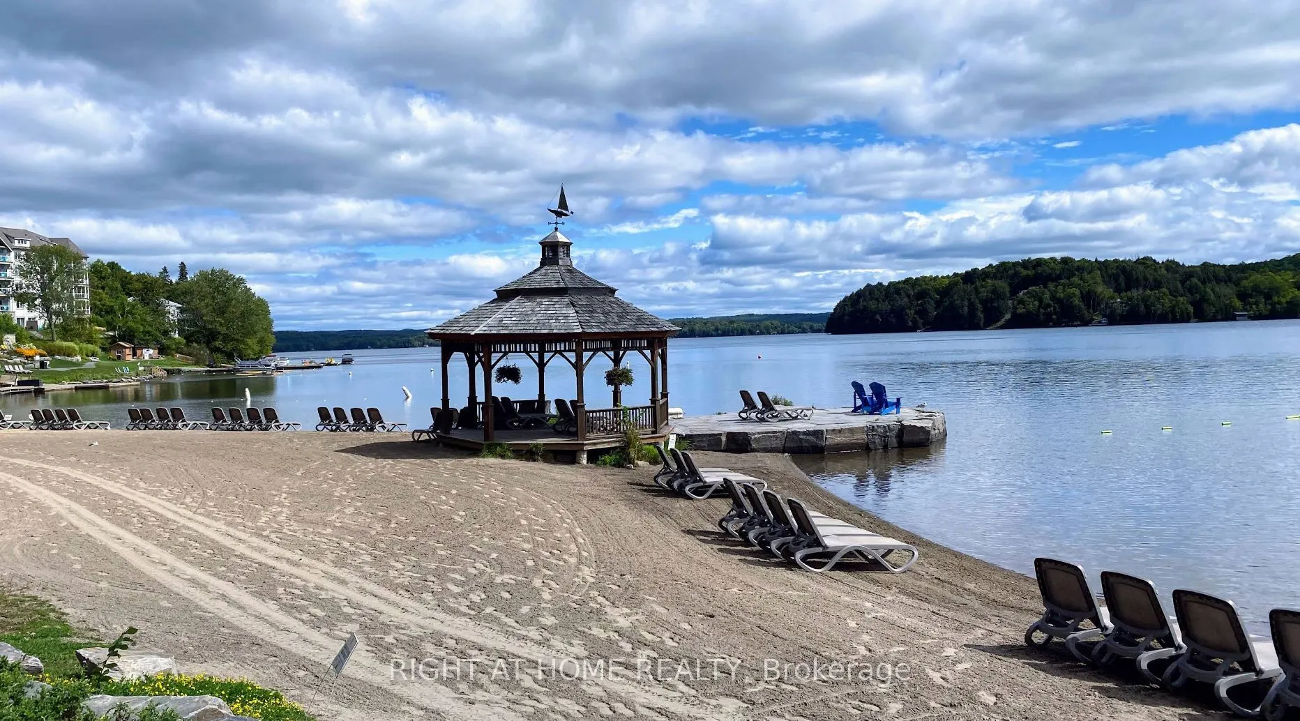 1235 Deerhurst Drive, #210