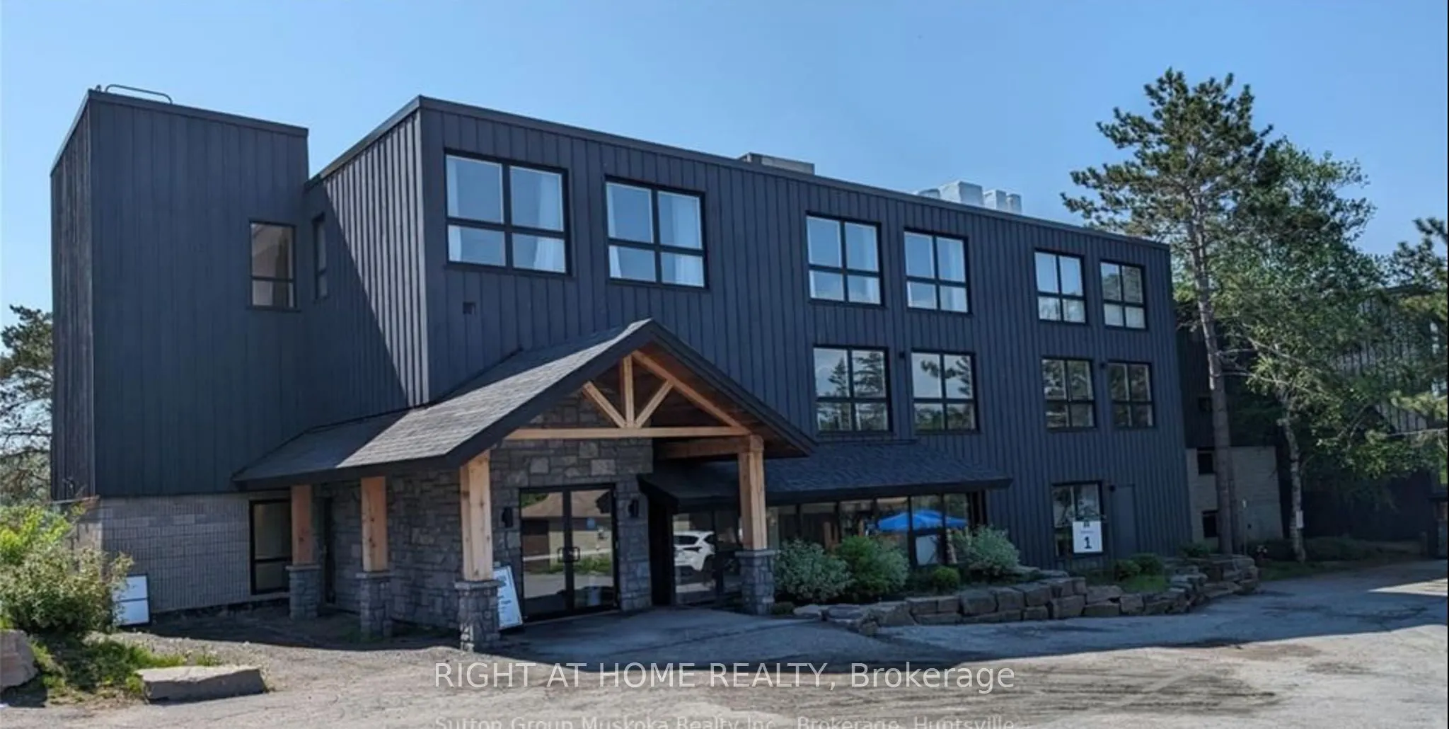 1235 Deerhurst Drive, #210
