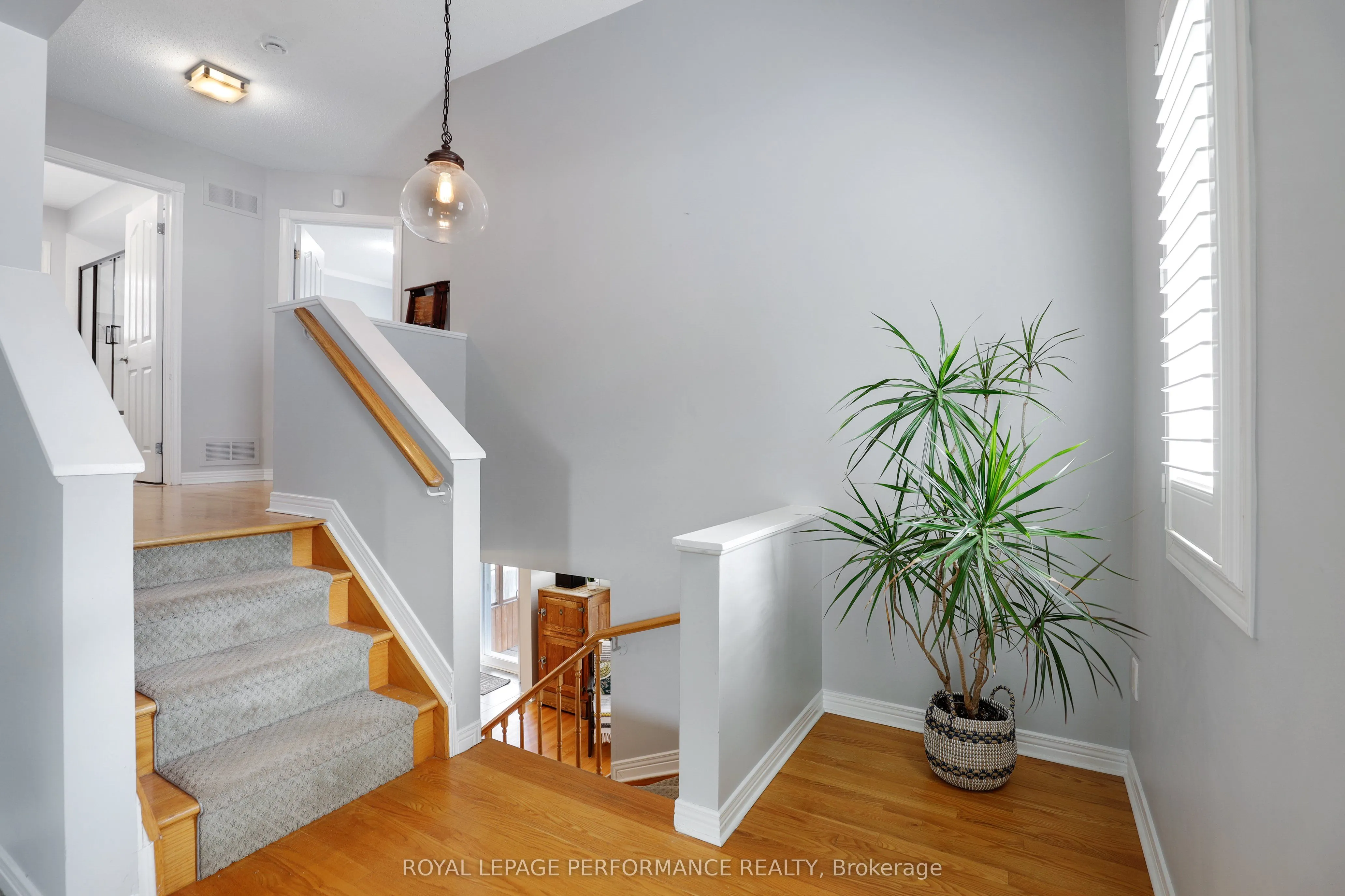 824 Covehead Crescent