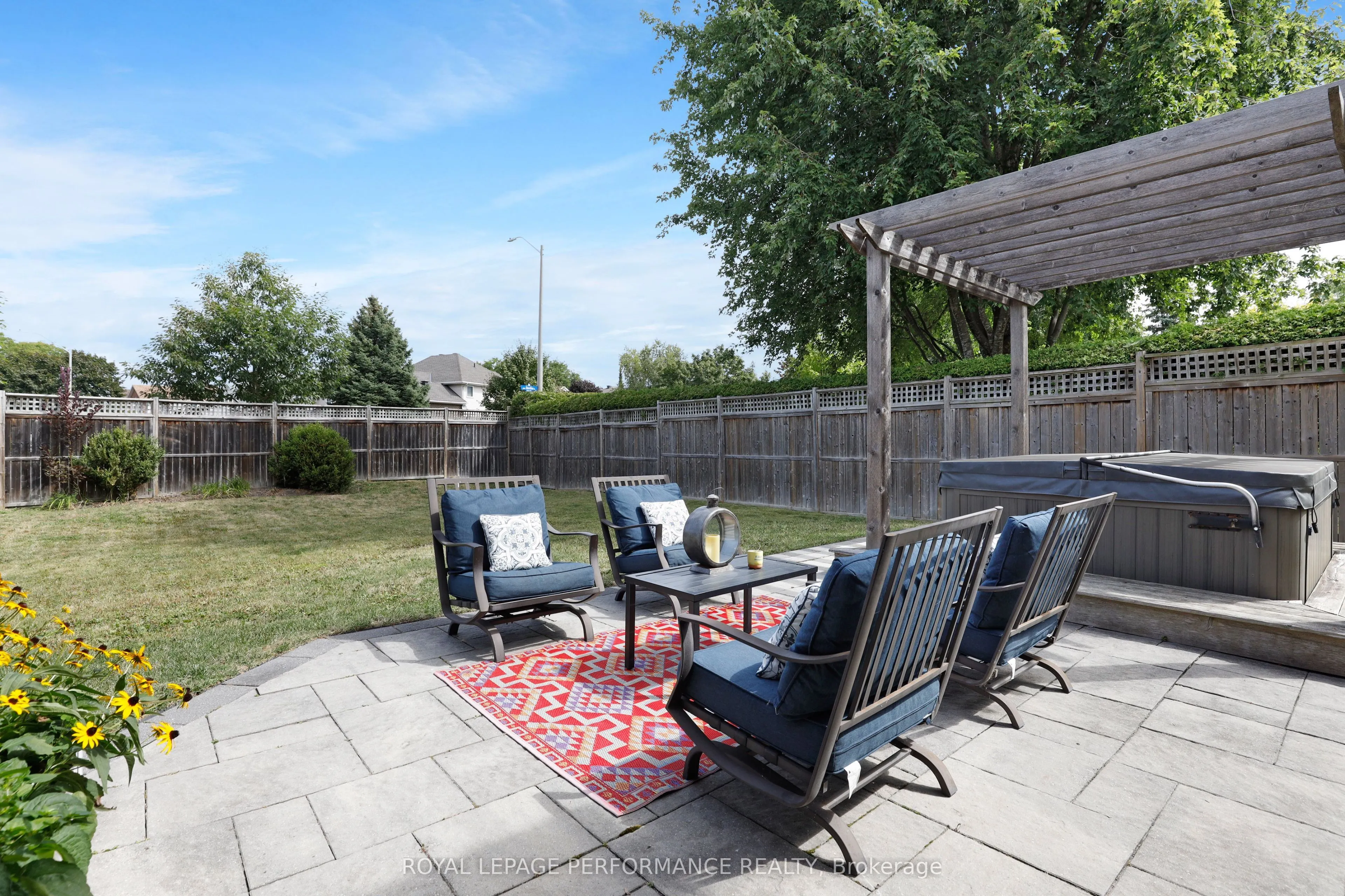 824 Covehead Crescent