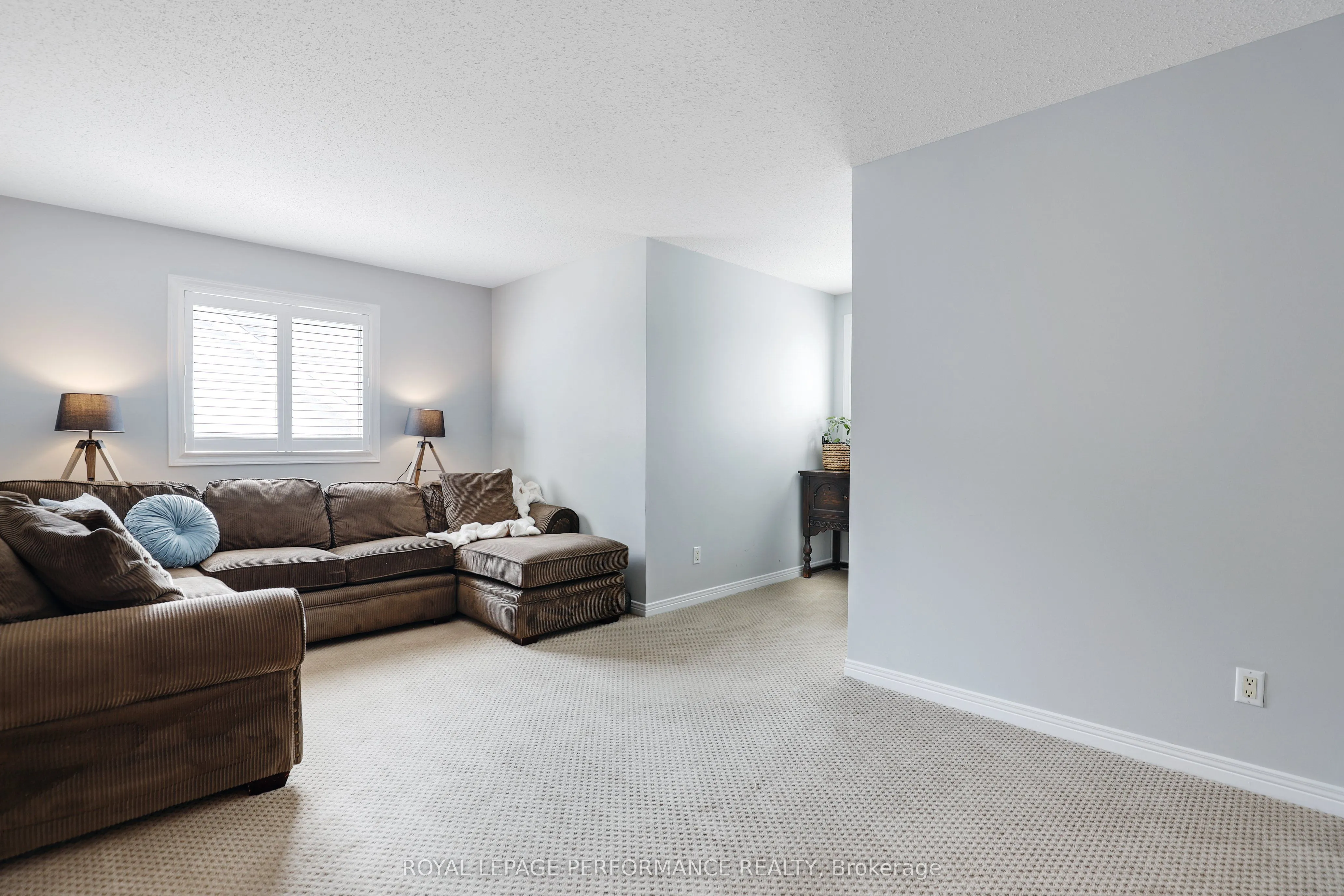 824 Covehead Crescent