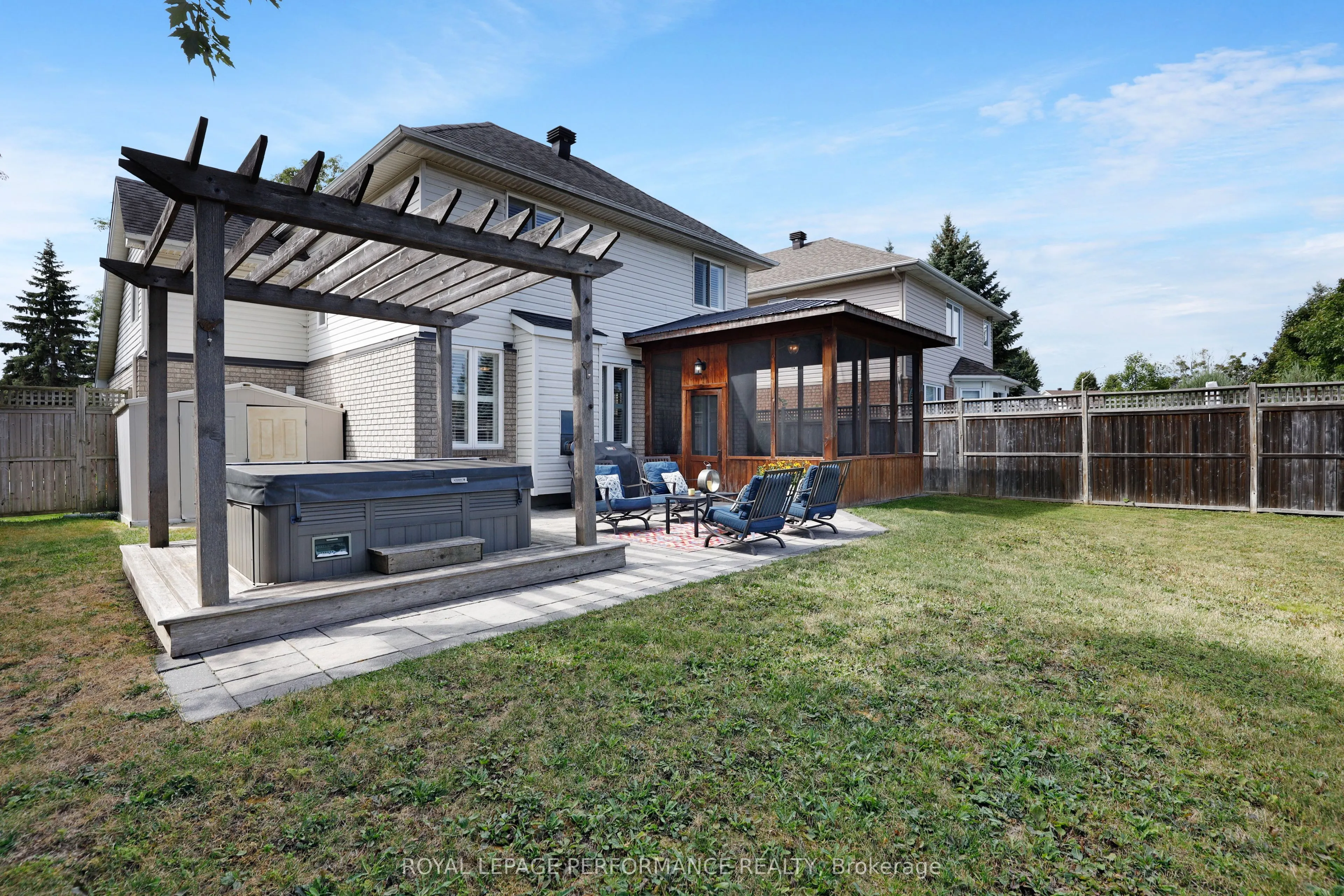 824 Covehead Crescent