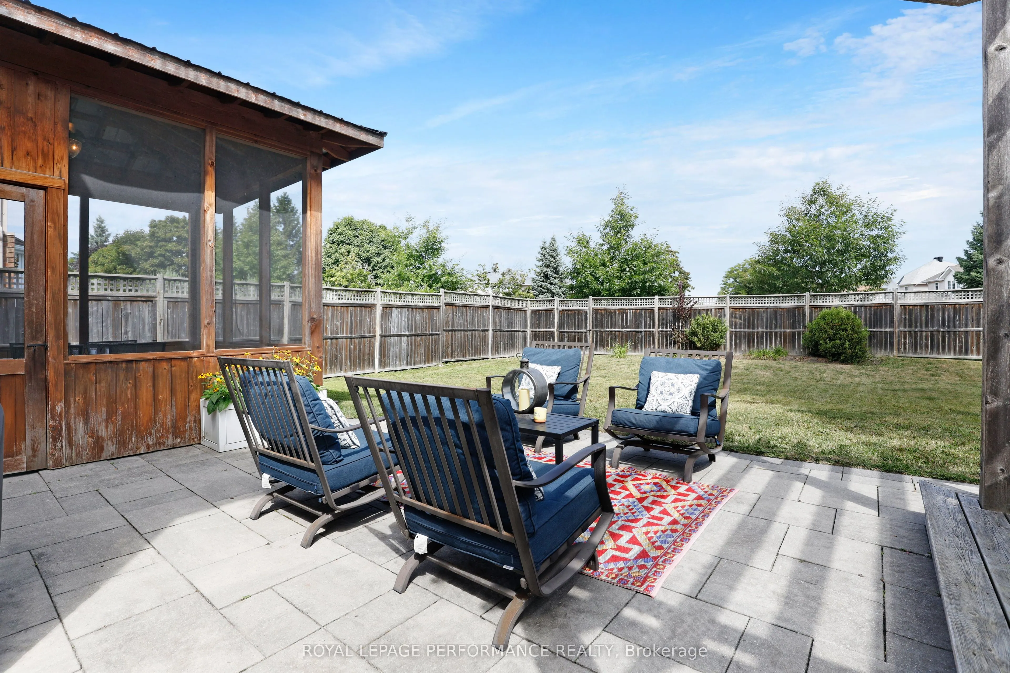 824 Covehead Crescent
