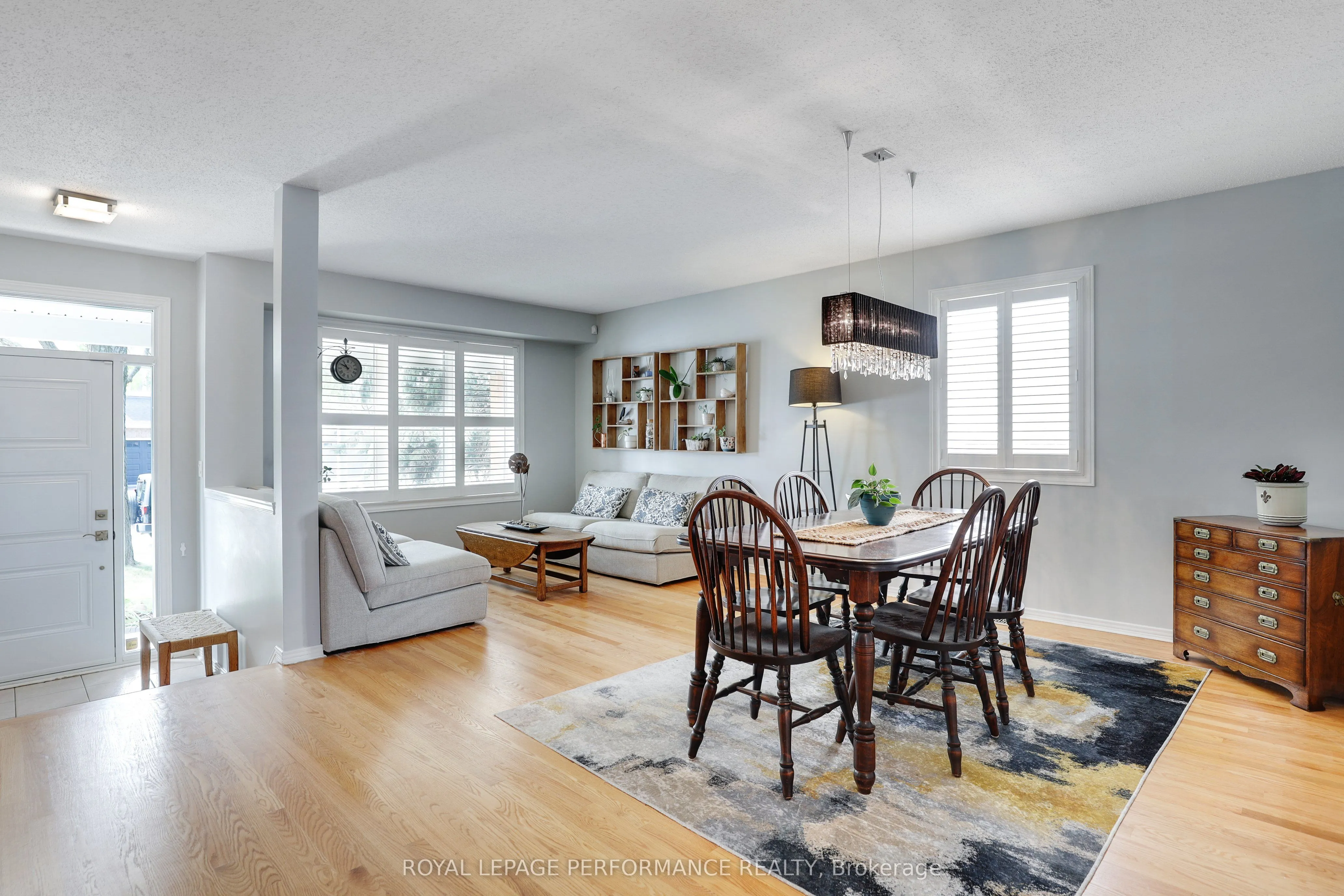 824 Covehead Crescent