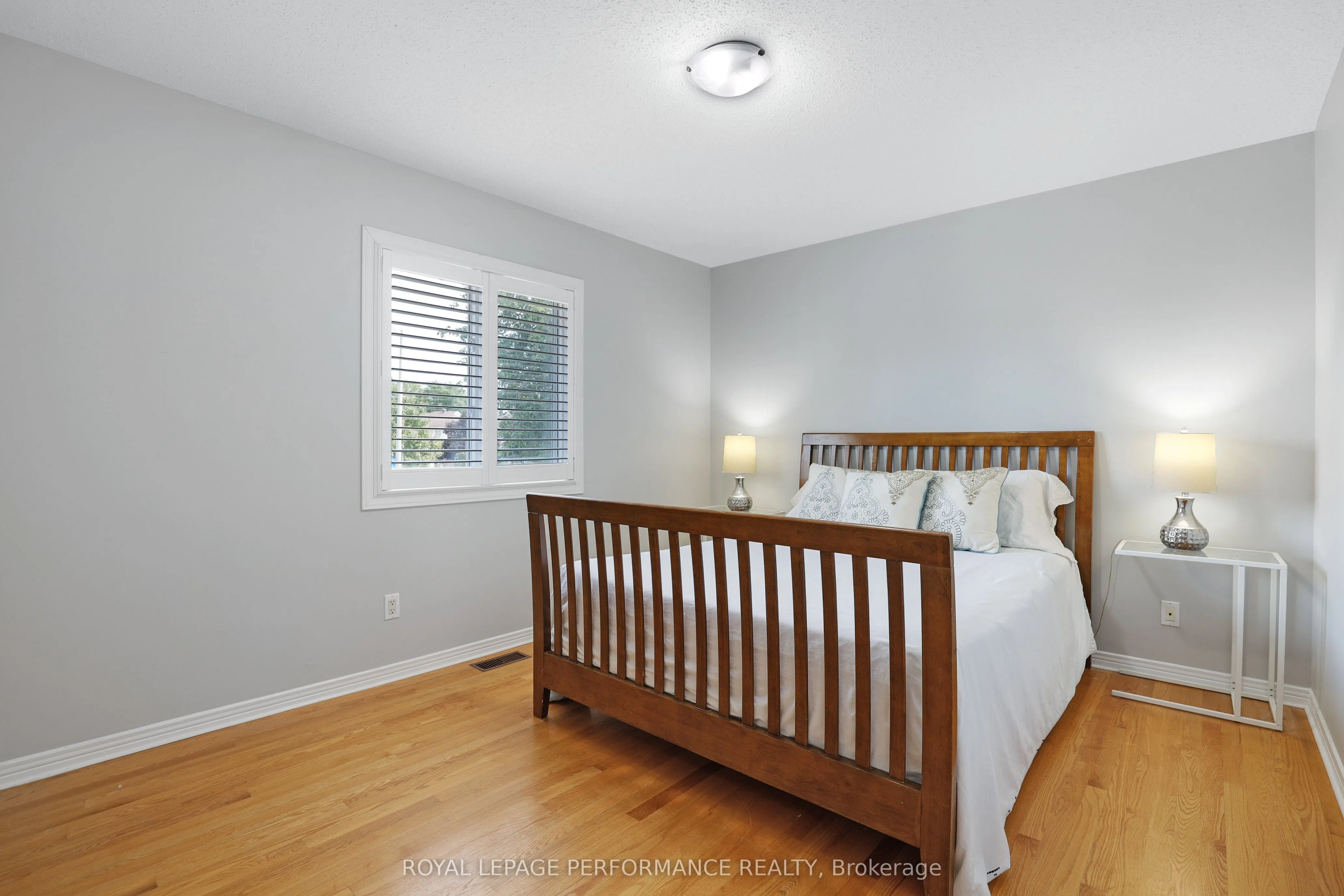 824 Covehead Crescent