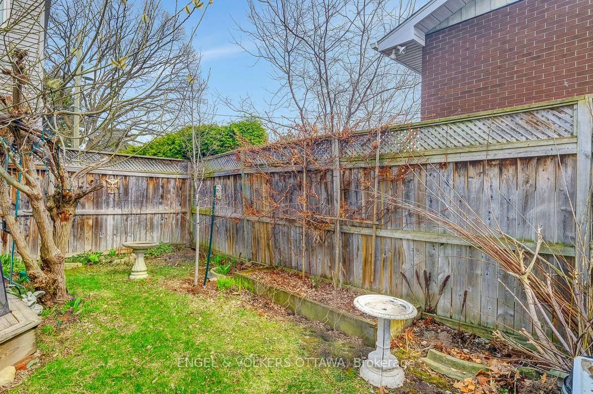 989 Bakervale Drive