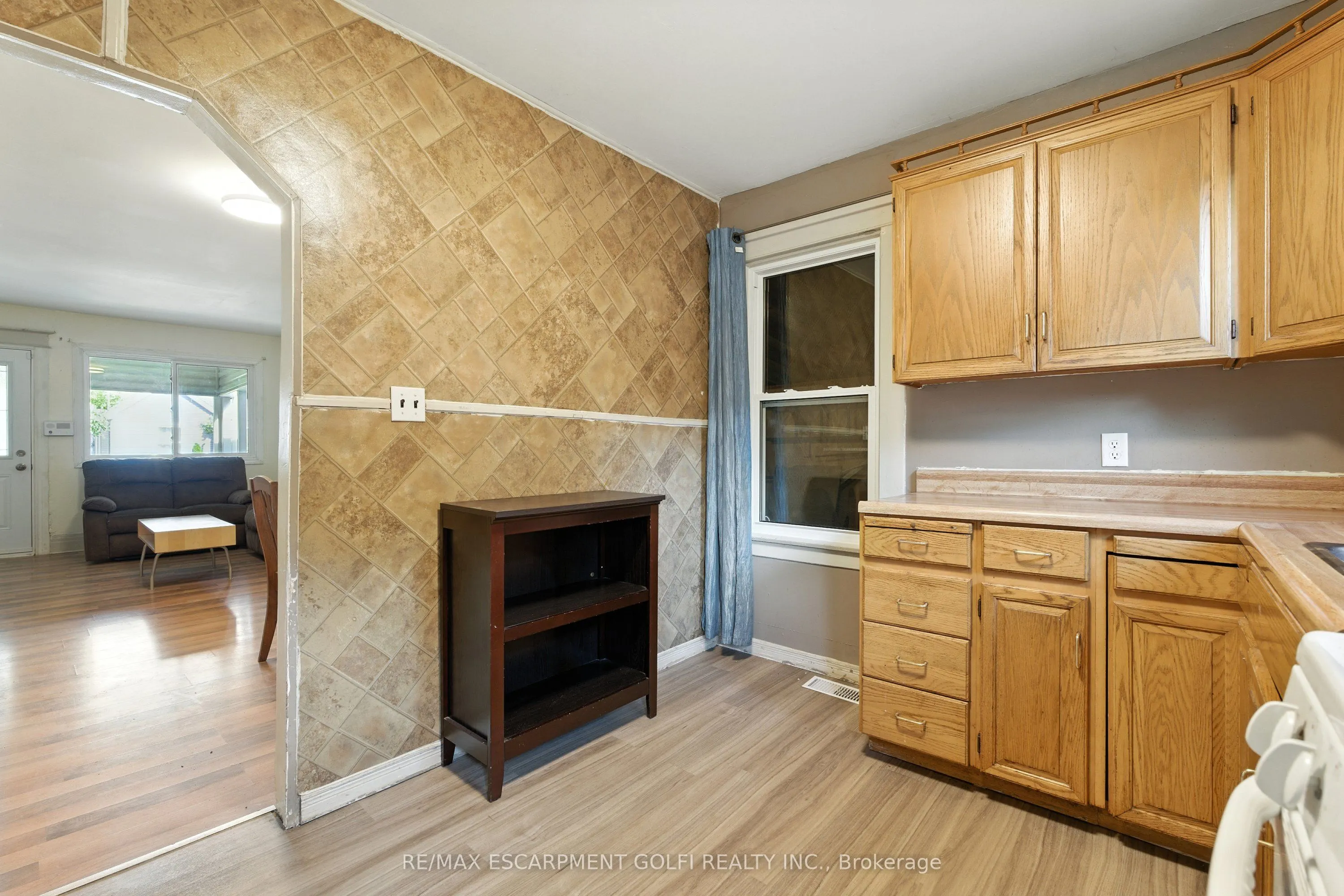 1 Berryman Avenue