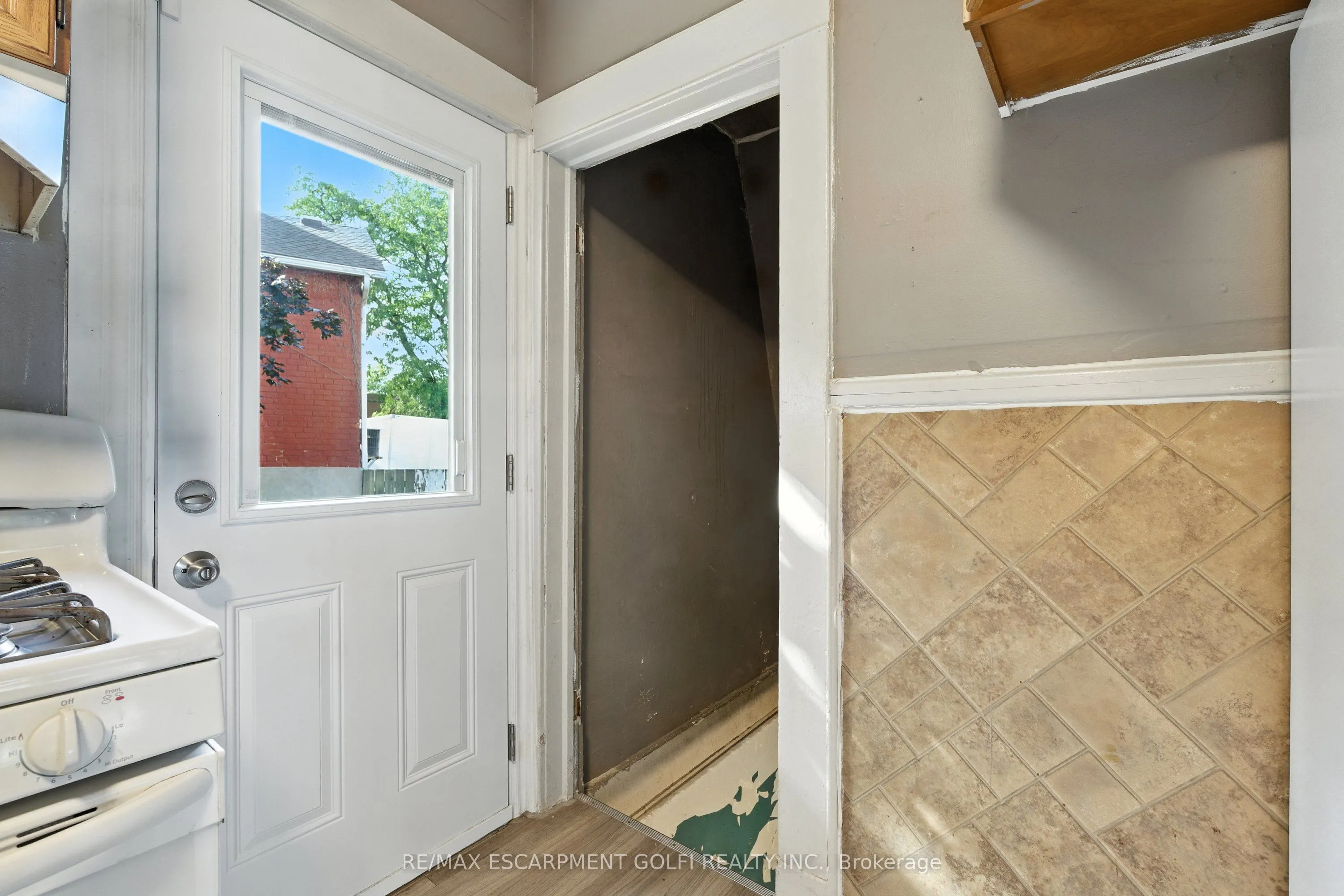 1 Berryman Avenue
