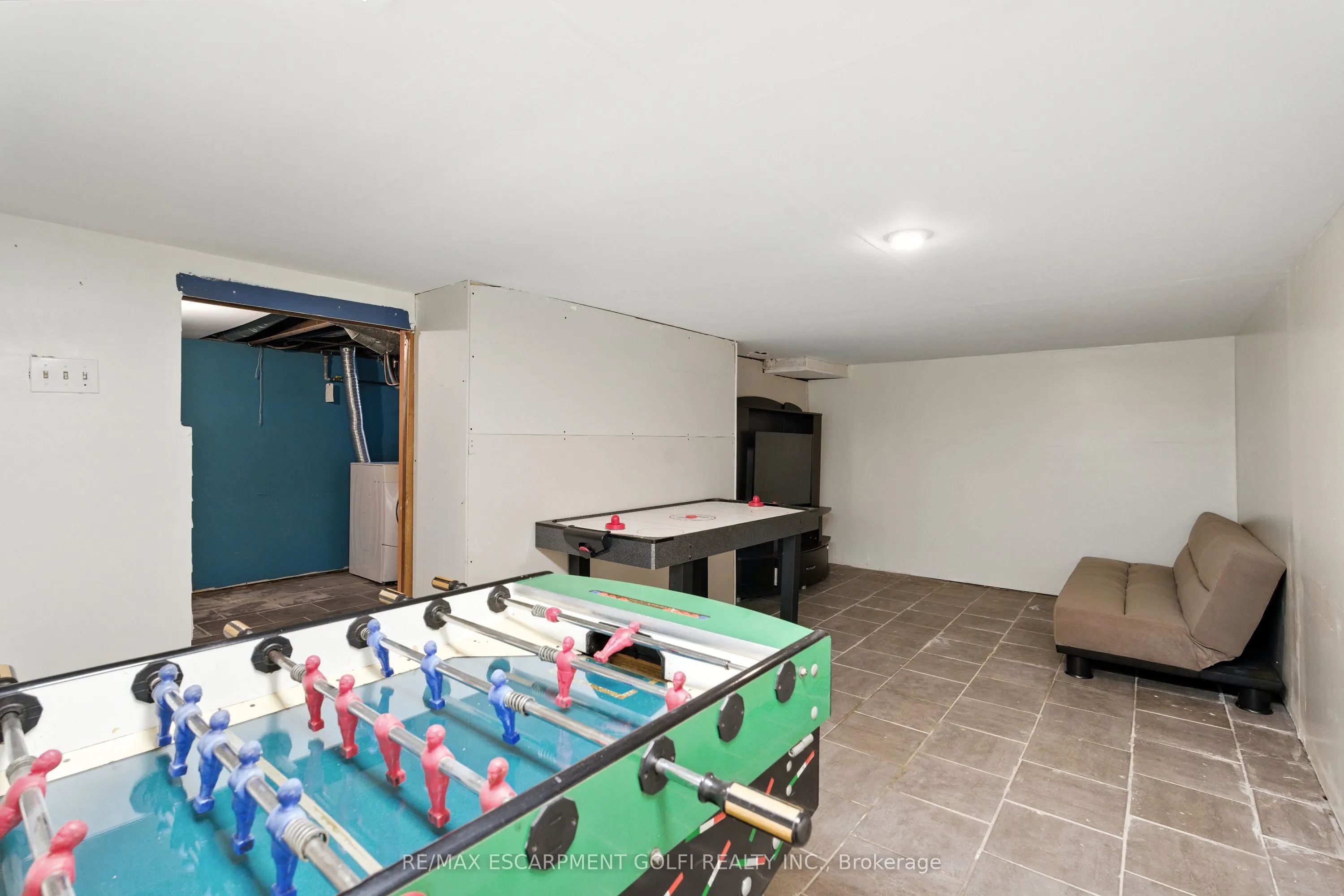 1 Berryman Avenue