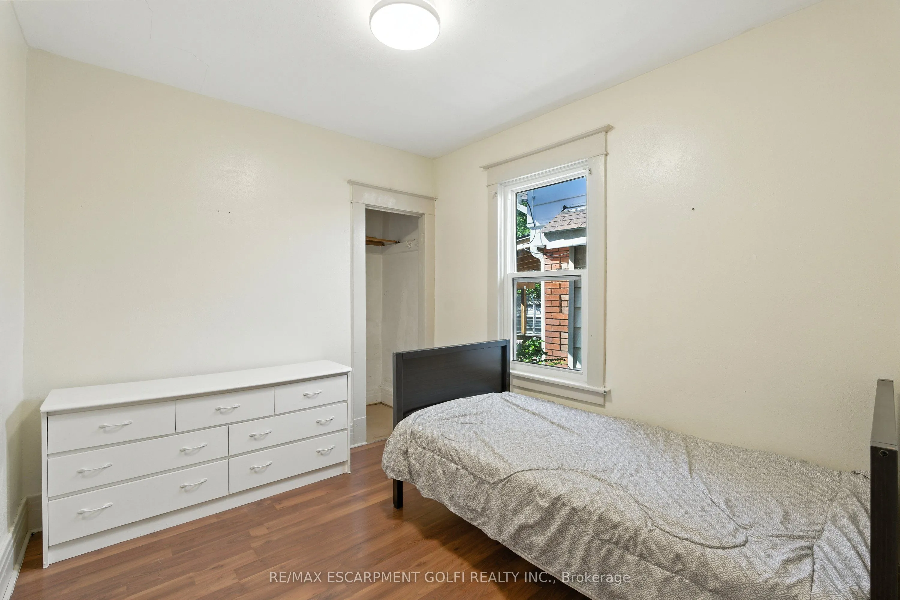 1 Berryman Avenue