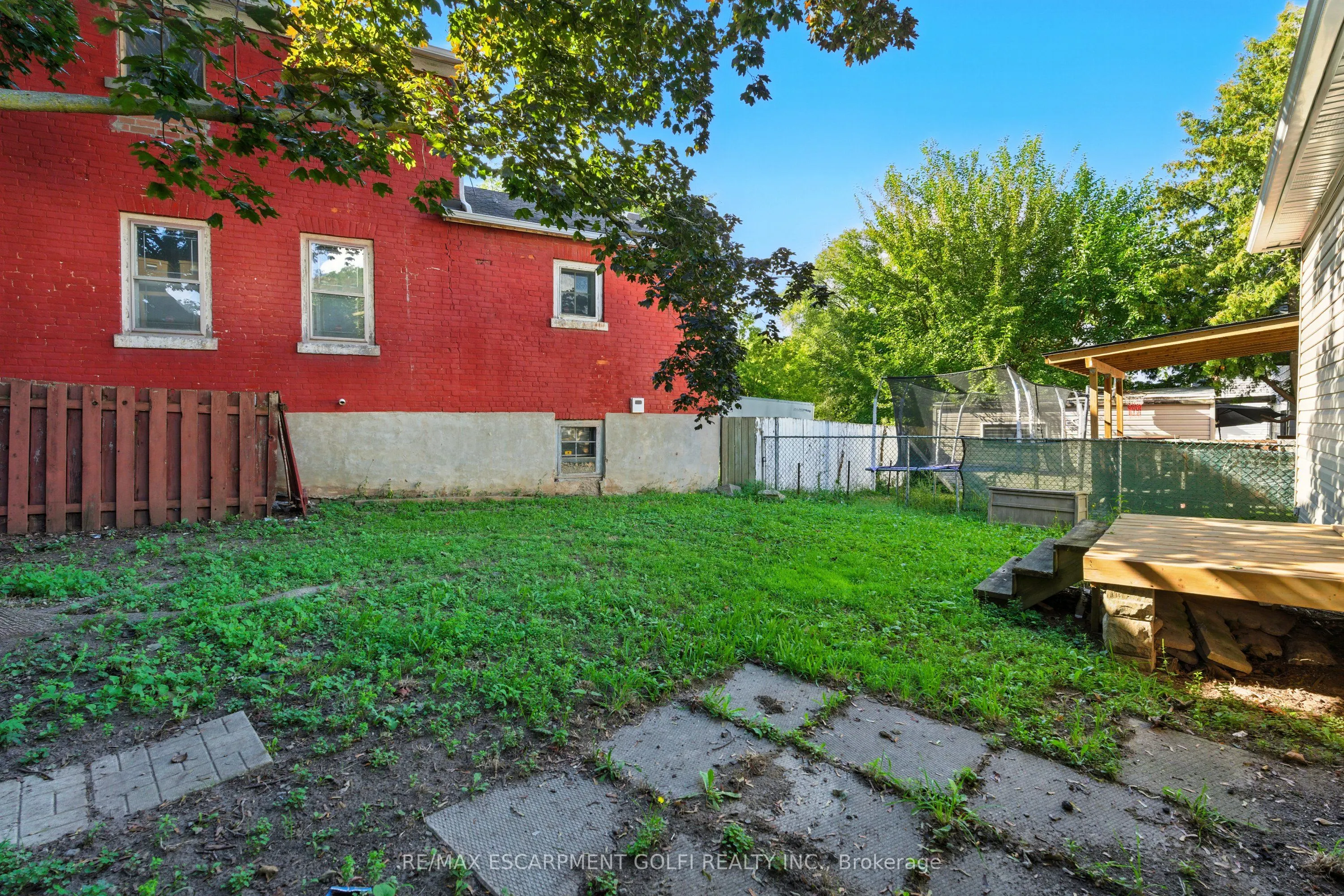 1 Berryman Avenue