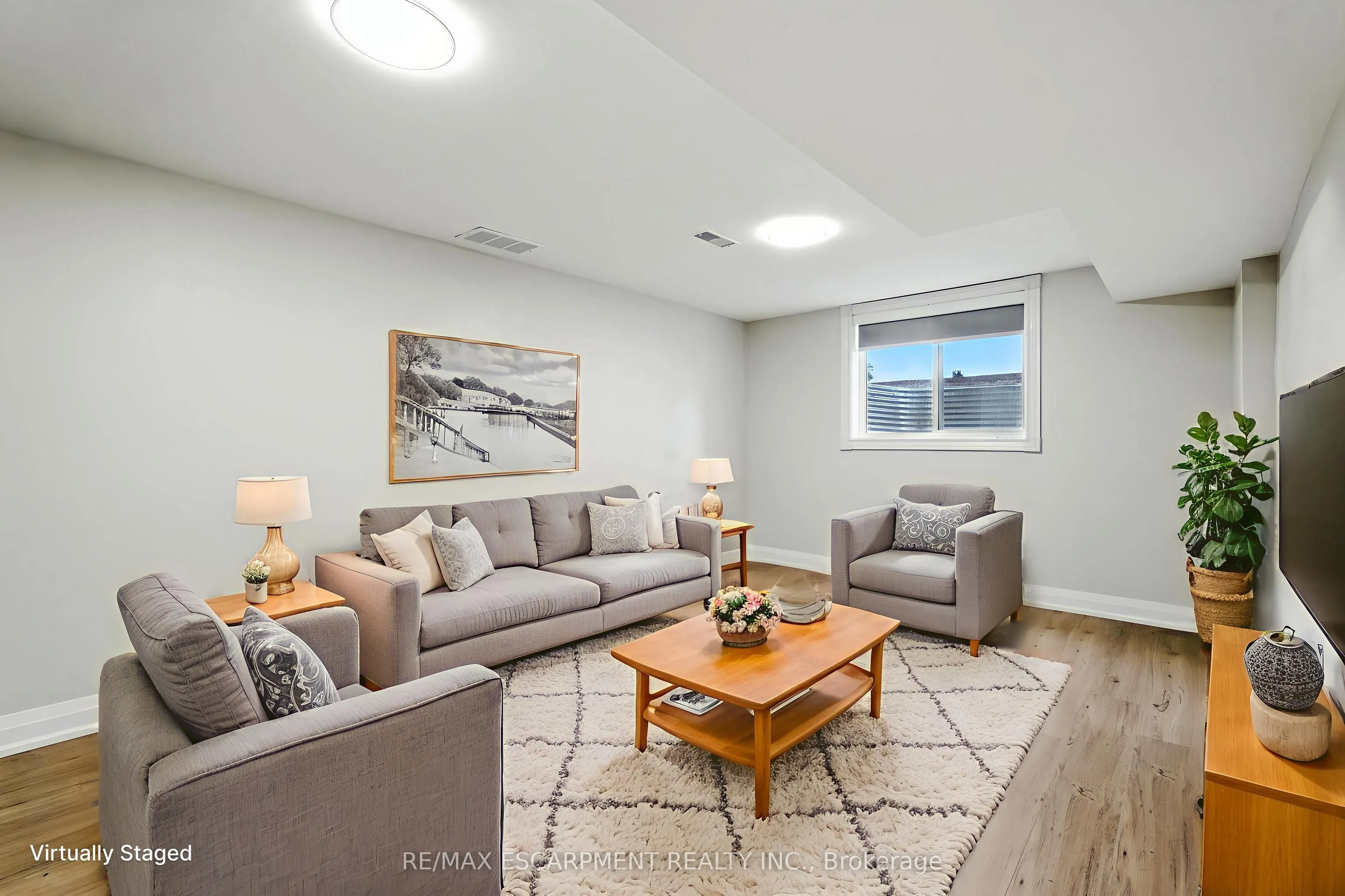 929 Upper Ottawa Street, #B