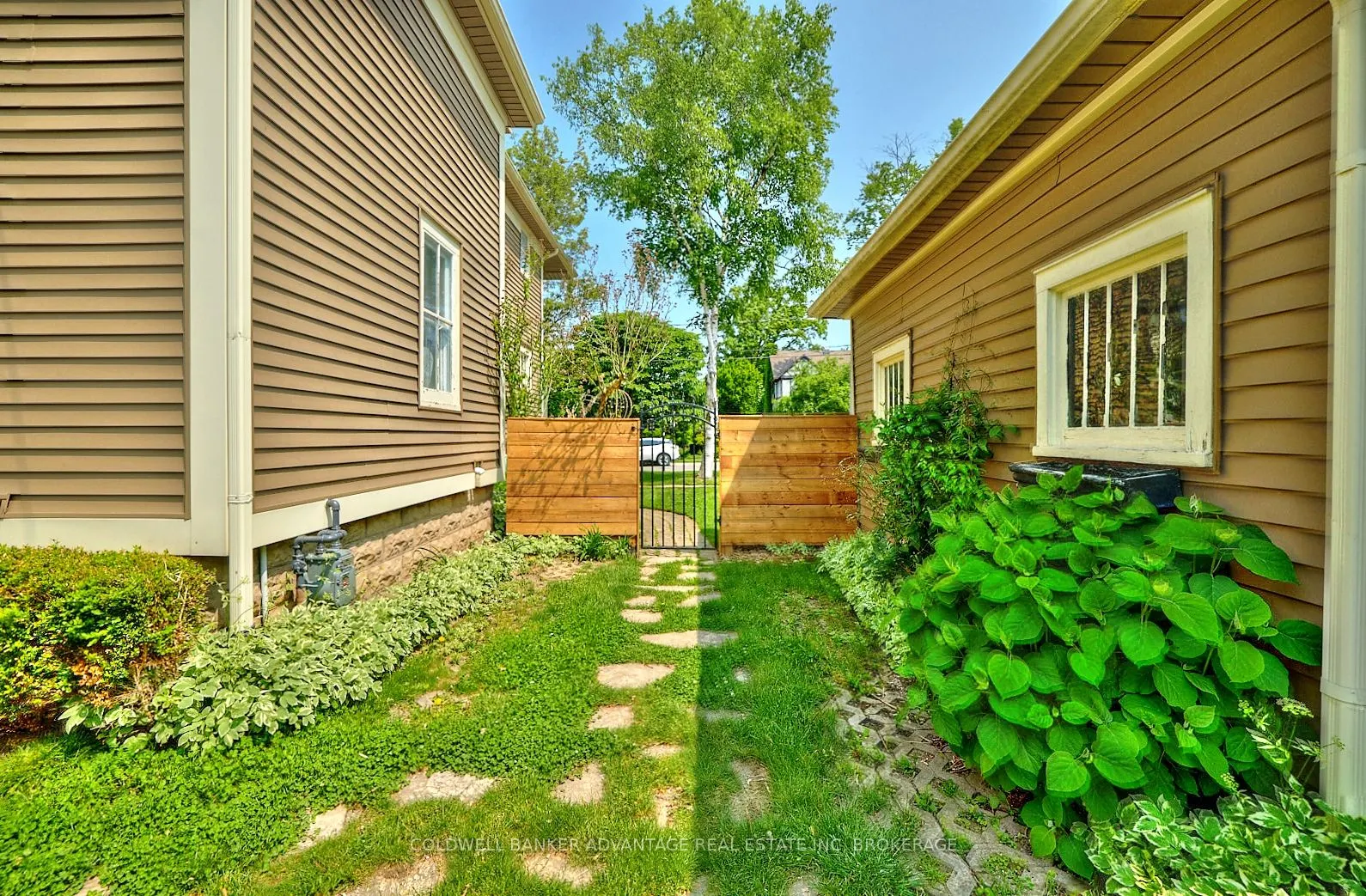 159 Merritt Street W
