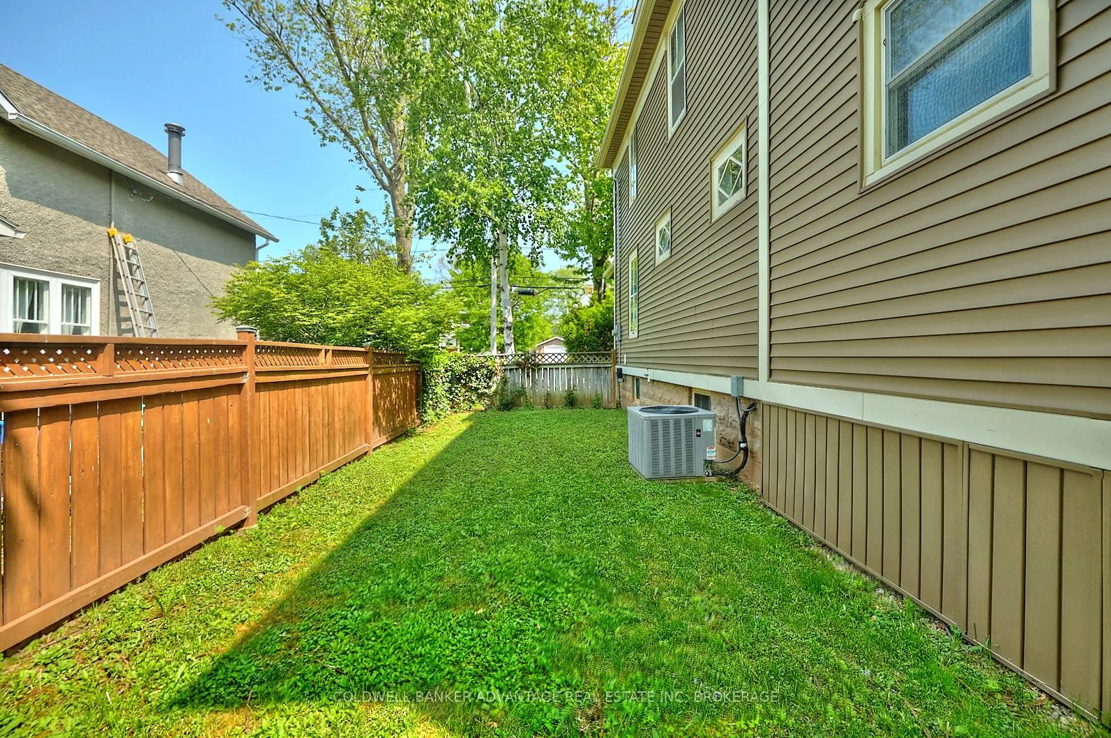 159 Merritt Street W