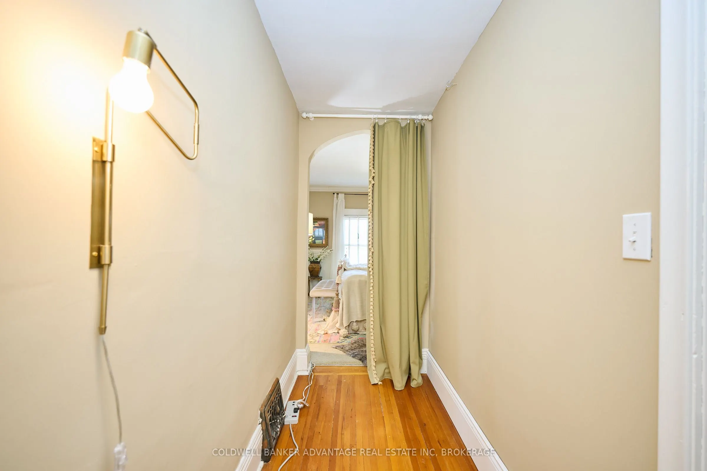 159 Merritt Street W