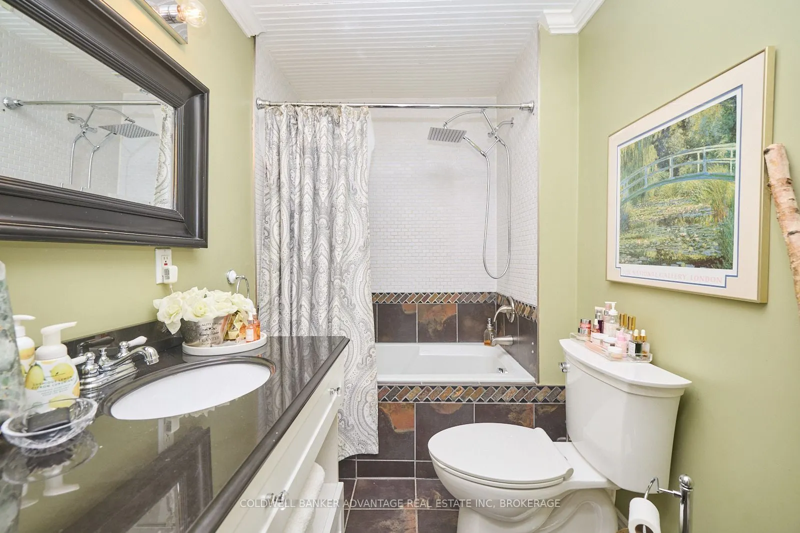 159 Merritt Street W