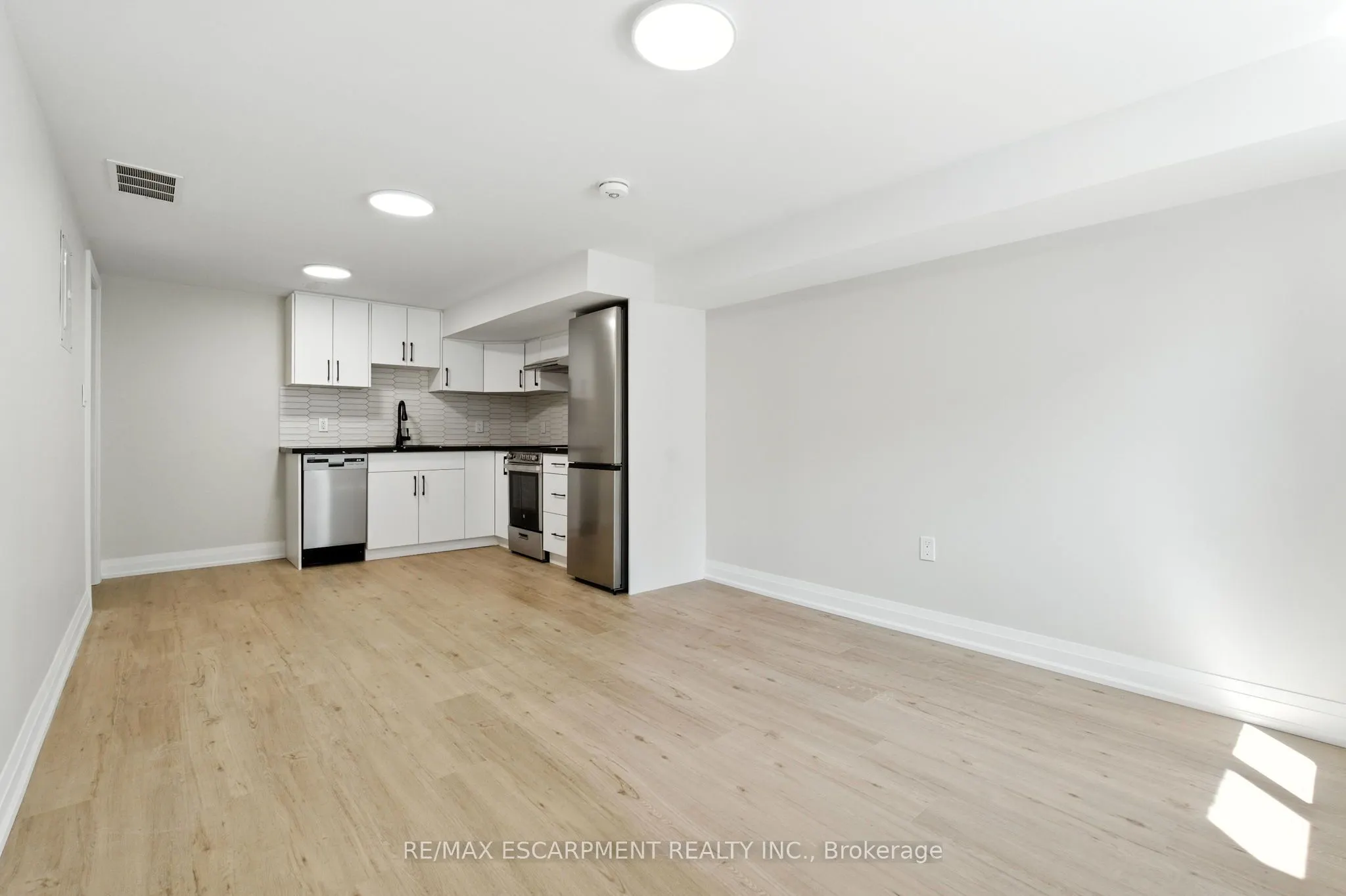 929 Upper Ottawa Street, #C