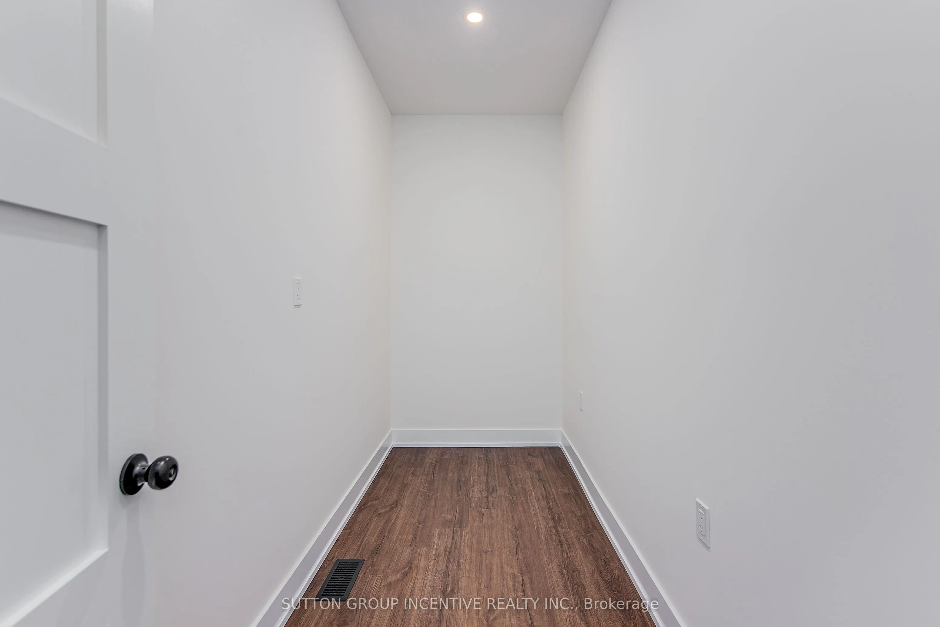 26 MCLEISH Drive