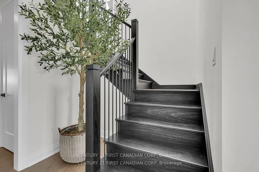 1918 Fountain Grass Drive