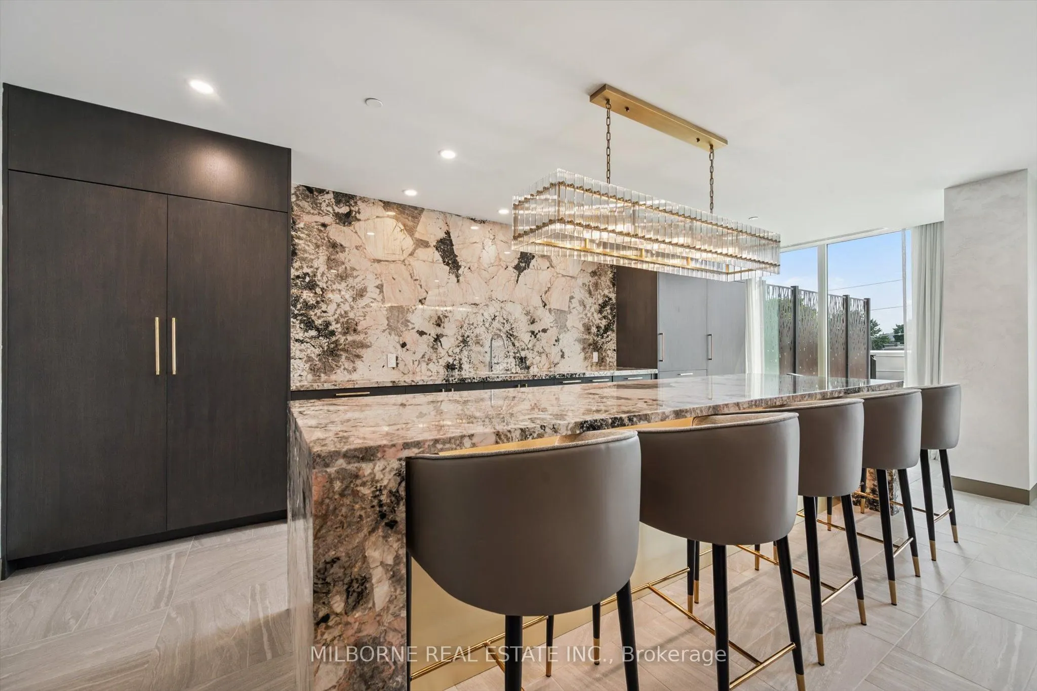 93 Arthur Street S, #503