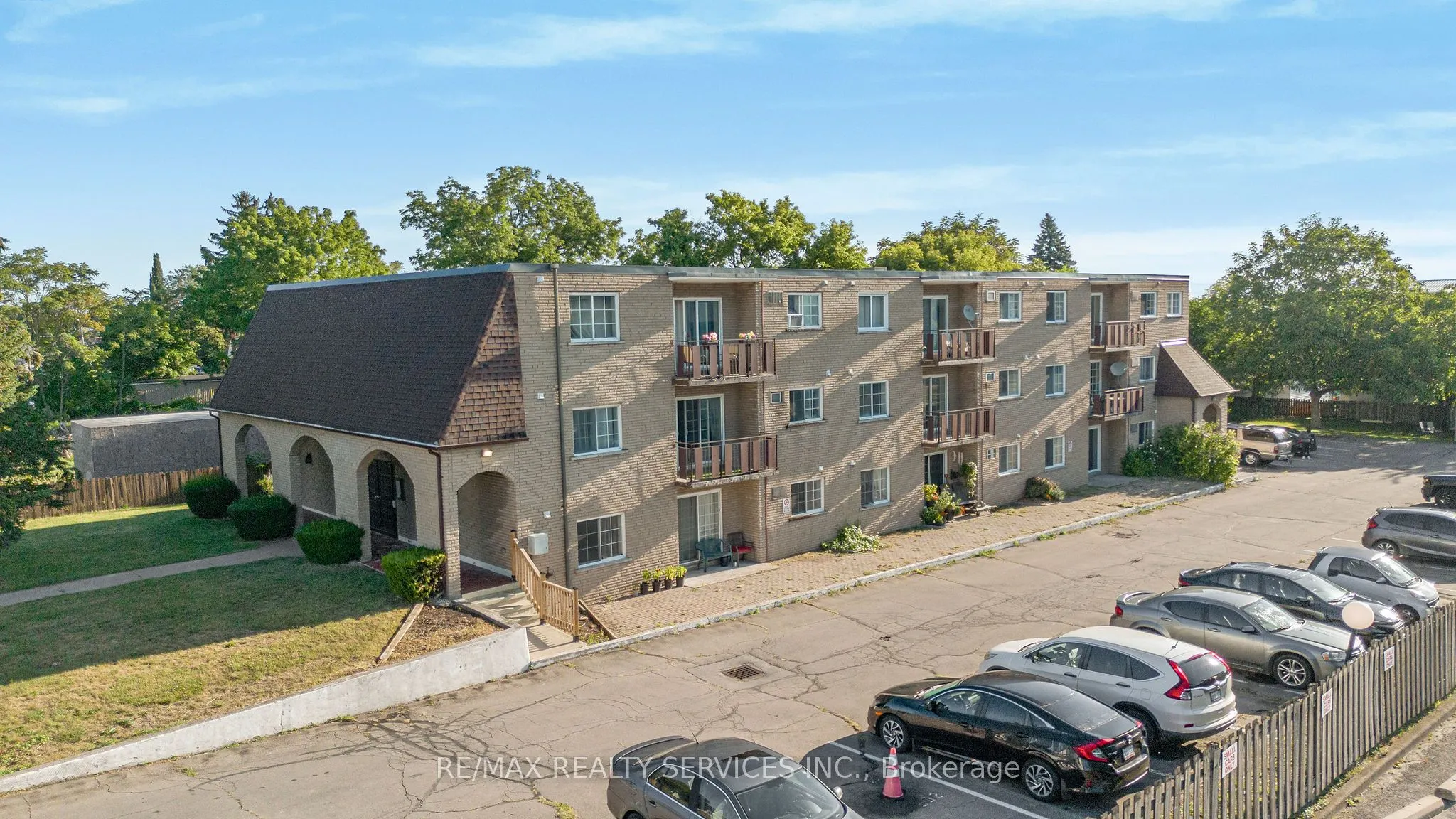 4218 Portage Road, #202