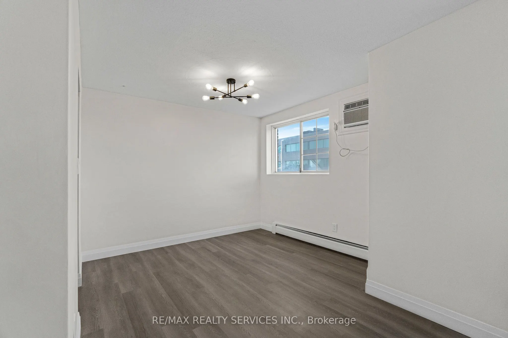 4218 Portage Road, #202
