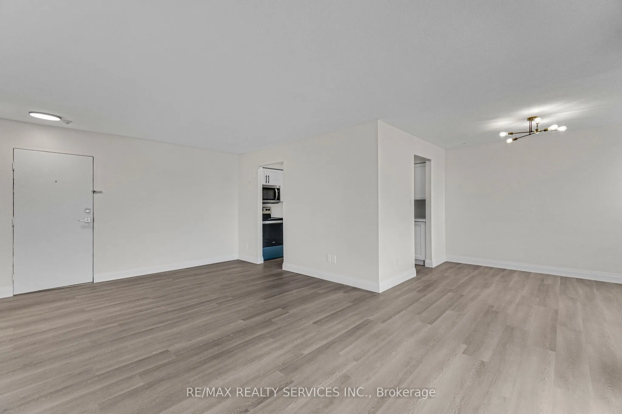 4218 Portage Road, #202