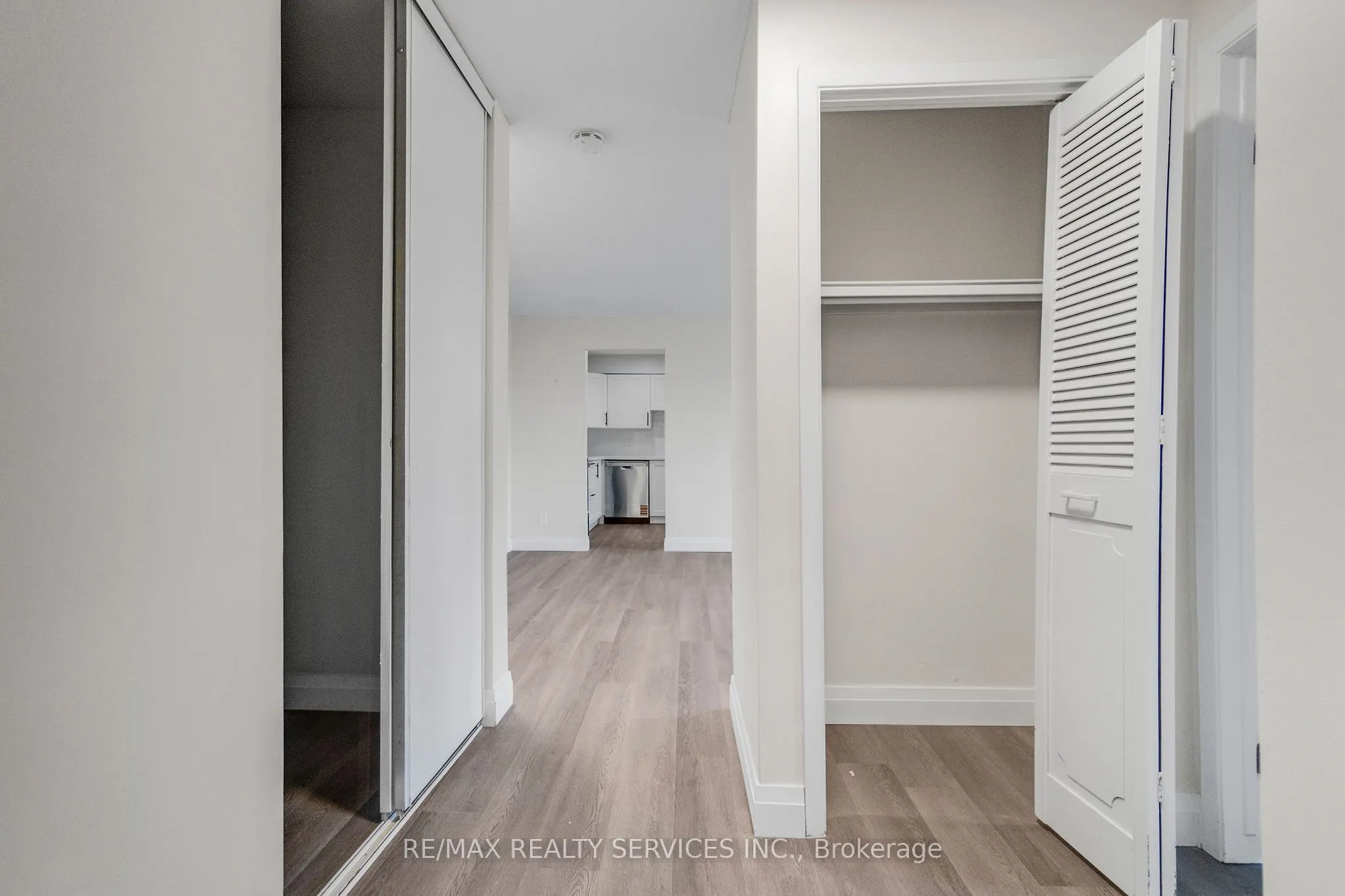 4218 Portage Road, #202