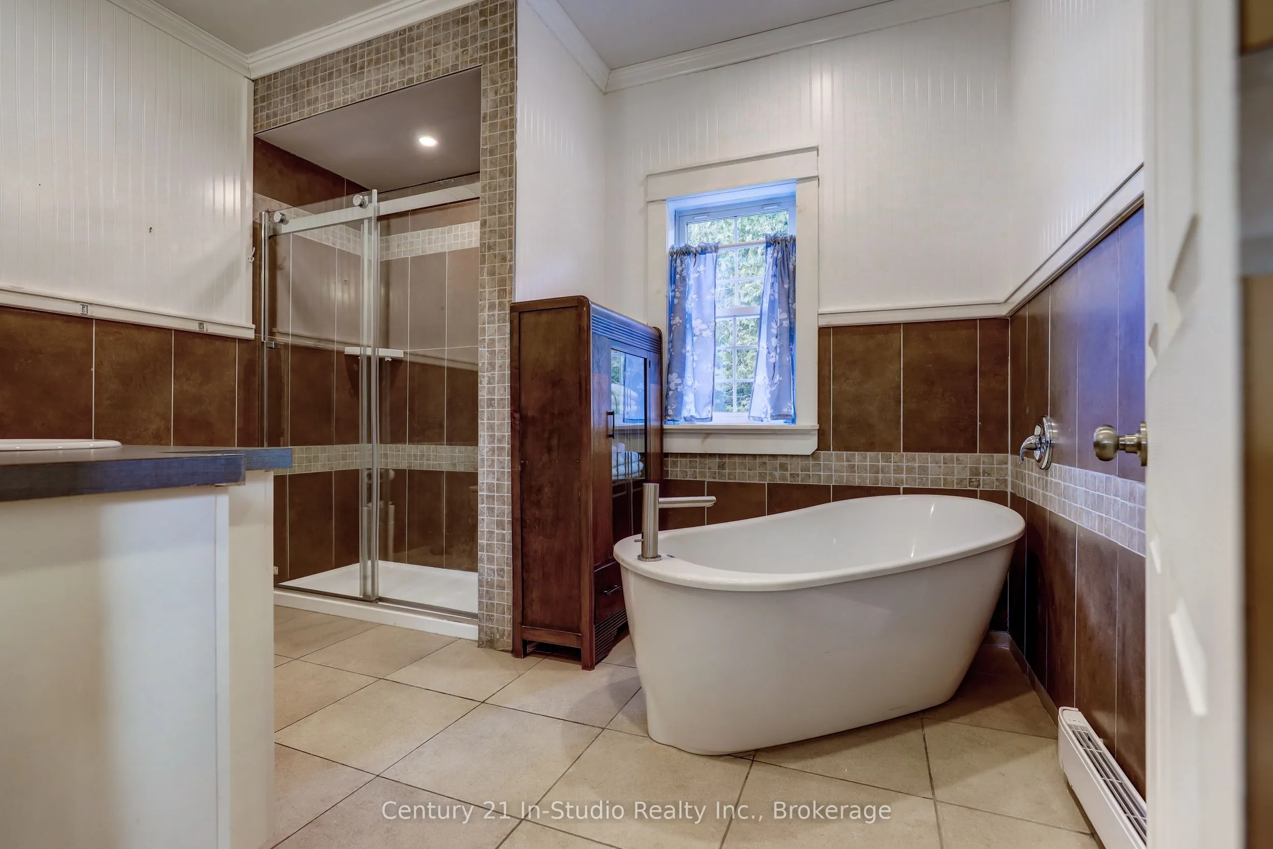 25 Maple Golf Crescent