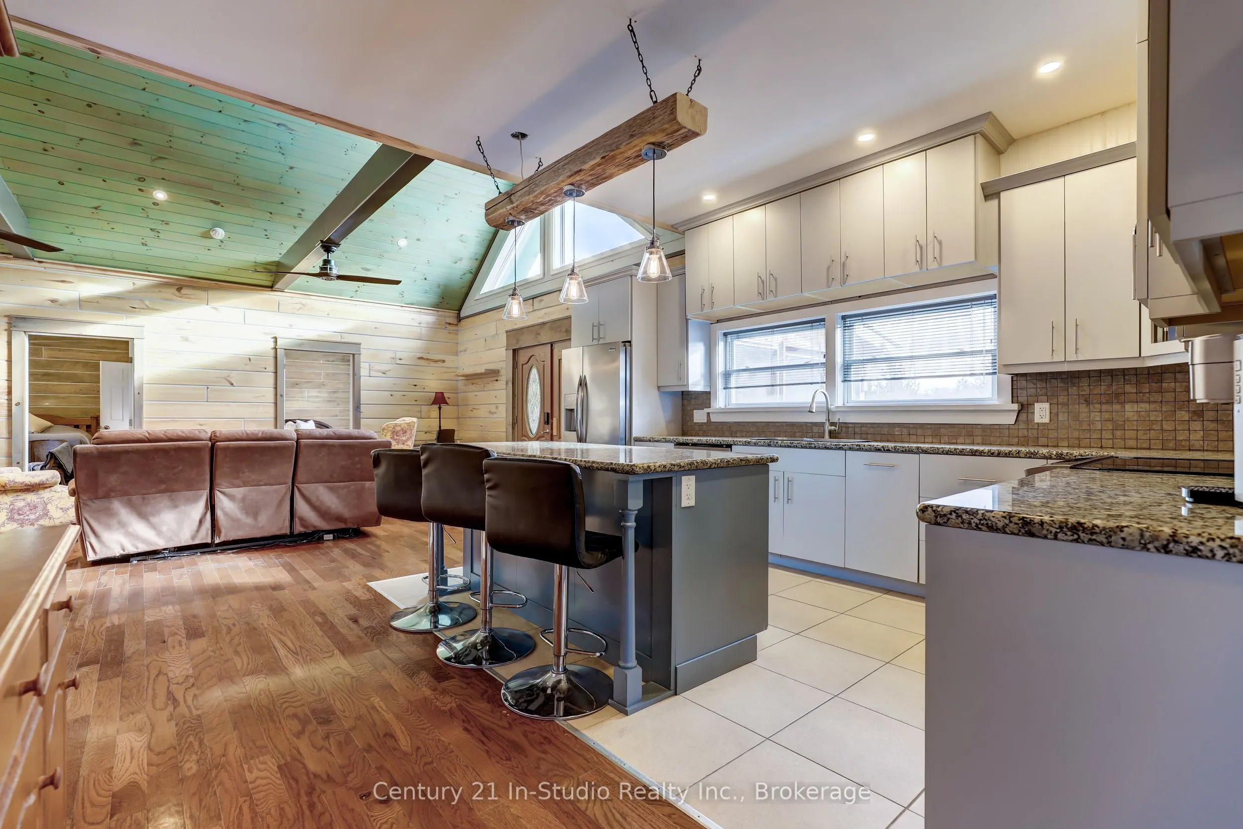25 Maple Golf Crescent