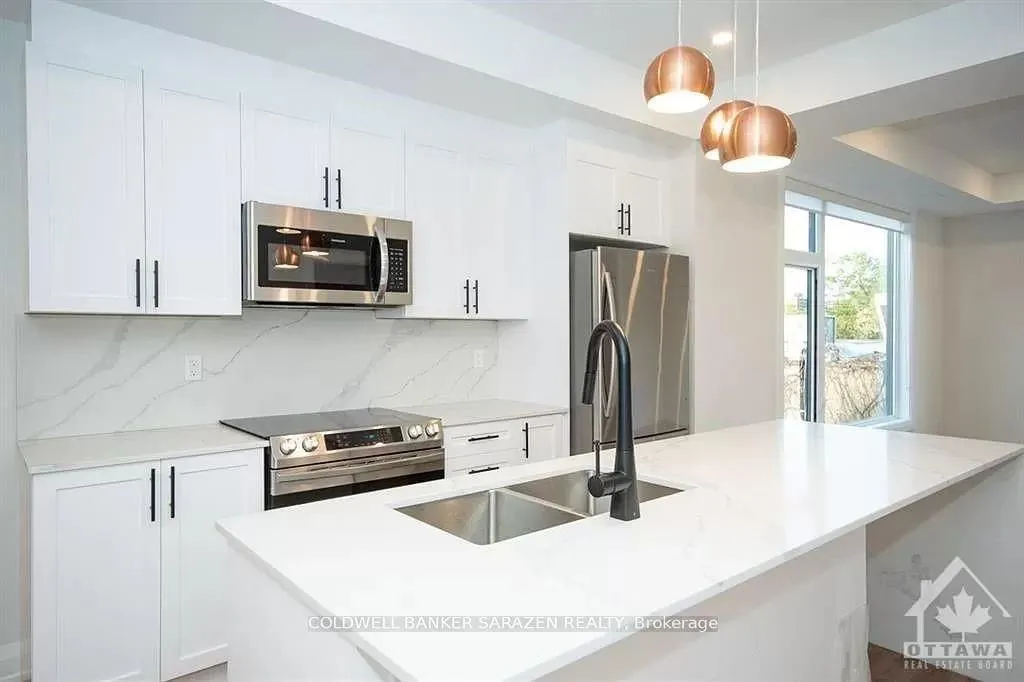 15 Monk Street, #8
