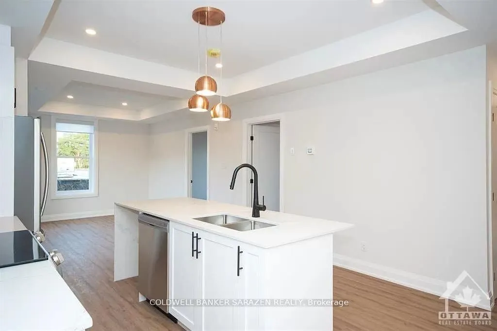15 Monk Street, #8