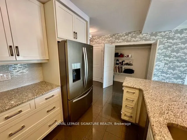 150 Wellington Street E, #503