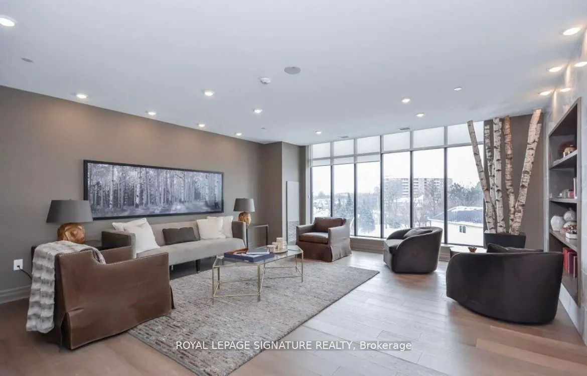 150 Wellington Street E, #503