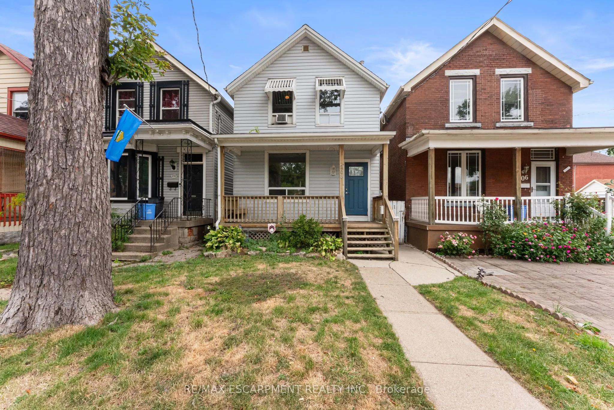 208 East Avenue N