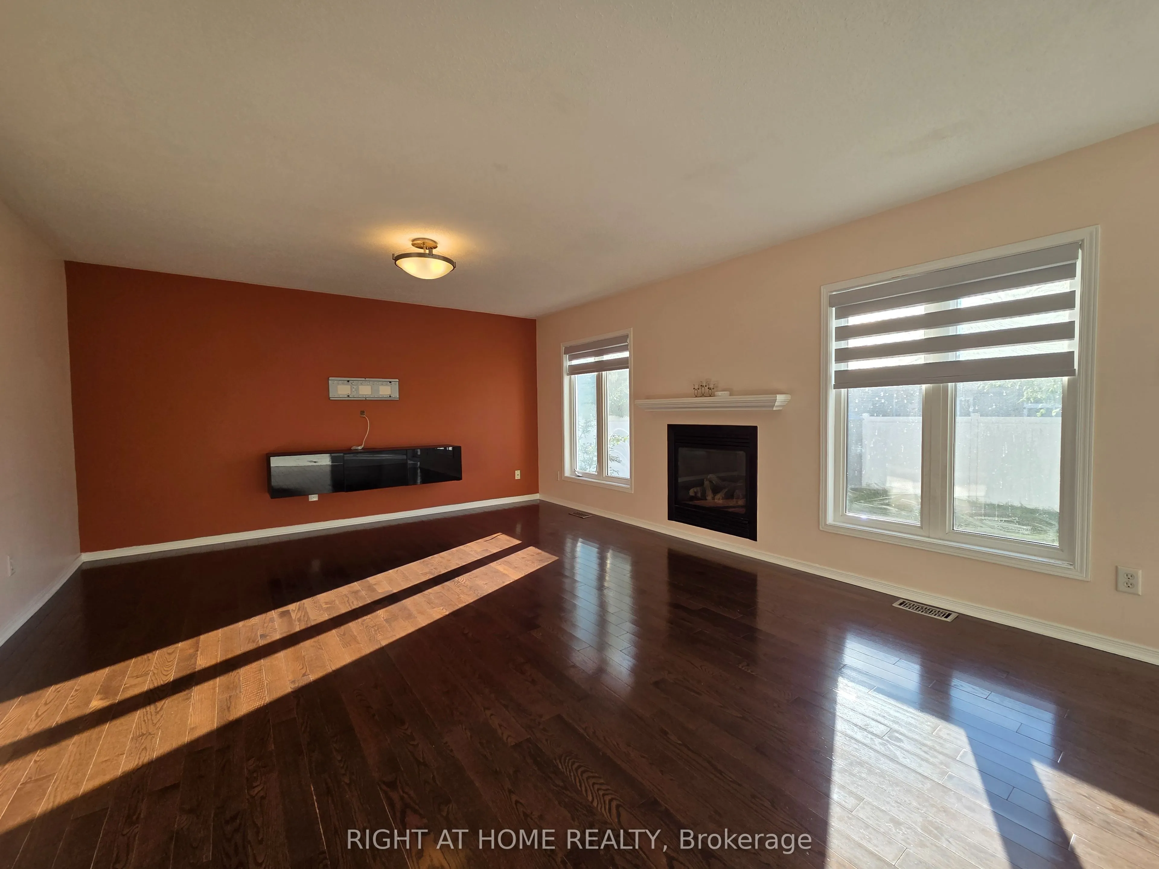 239 Highpointe Crescent
