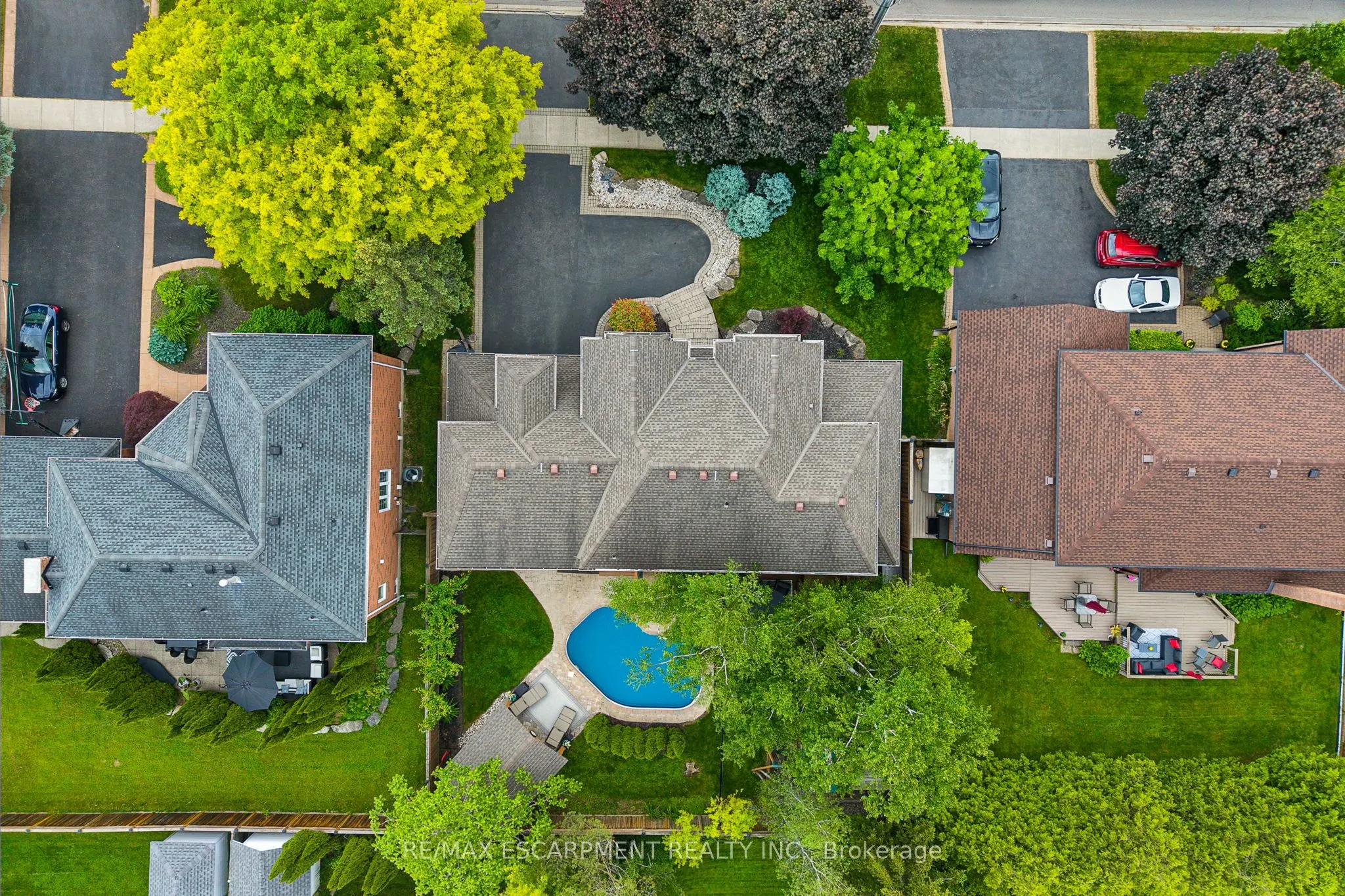 447 GOLF LINKS Road