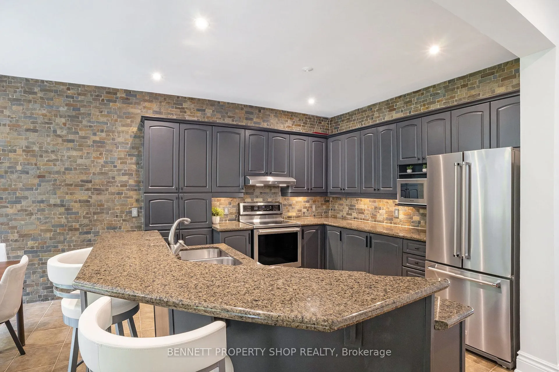 5885 Gladewoods Place