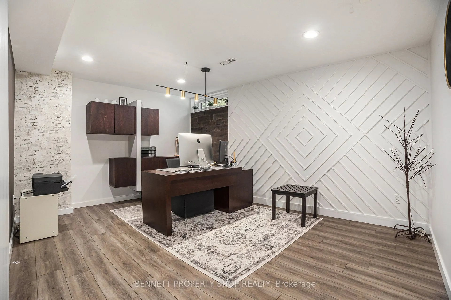 5885 Gladewoods Place